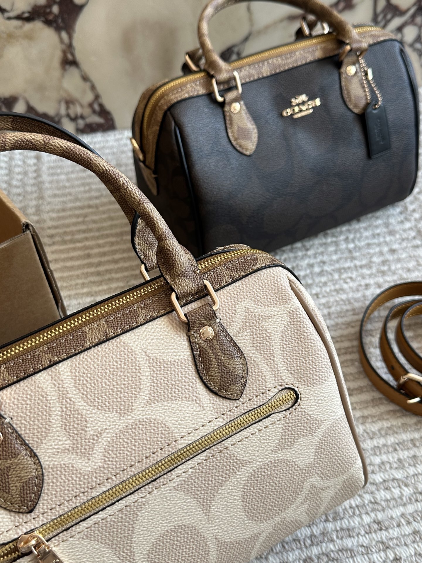 27260-COACH-550 gallery