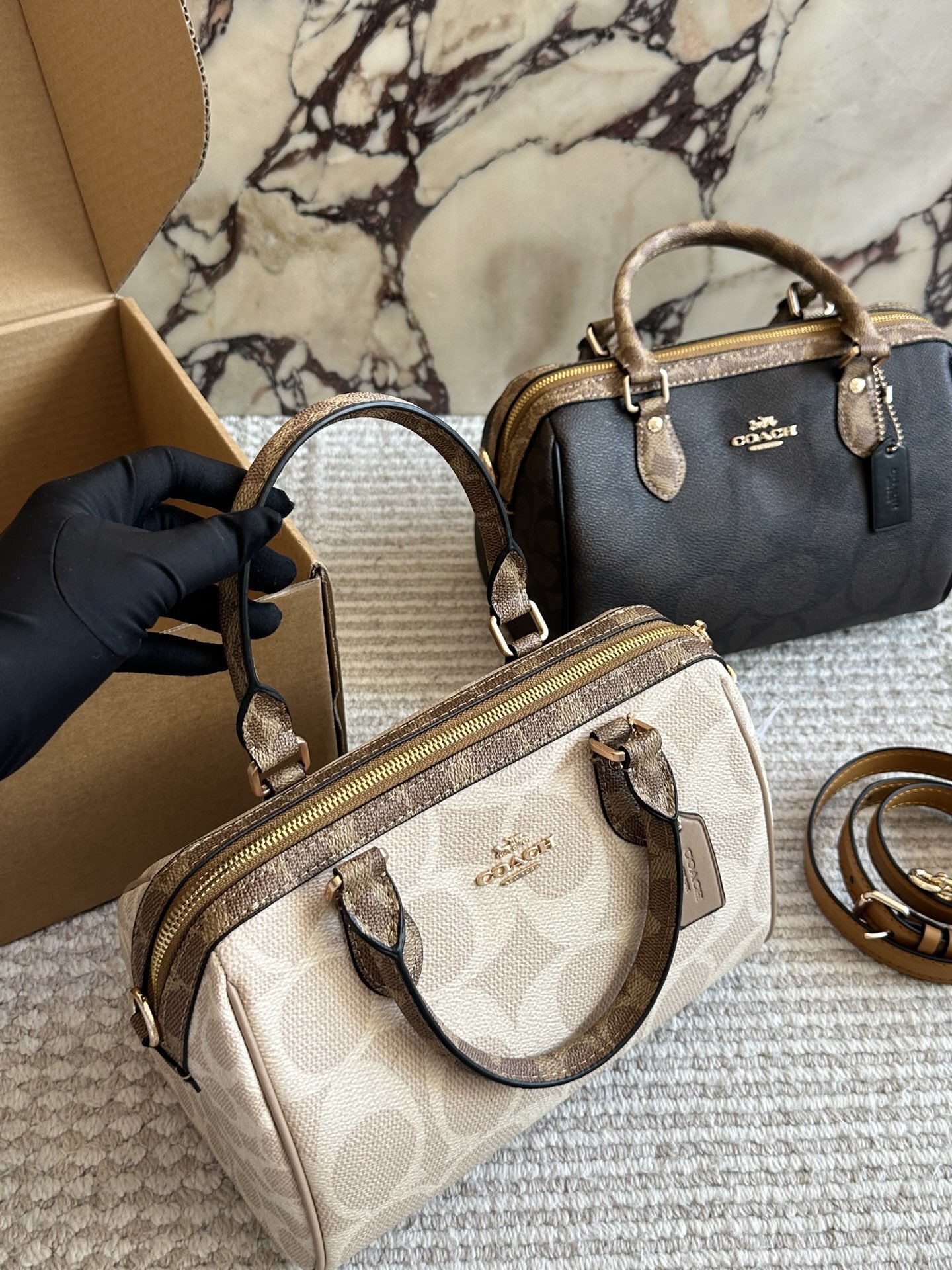 27260-COACH-550 gallery