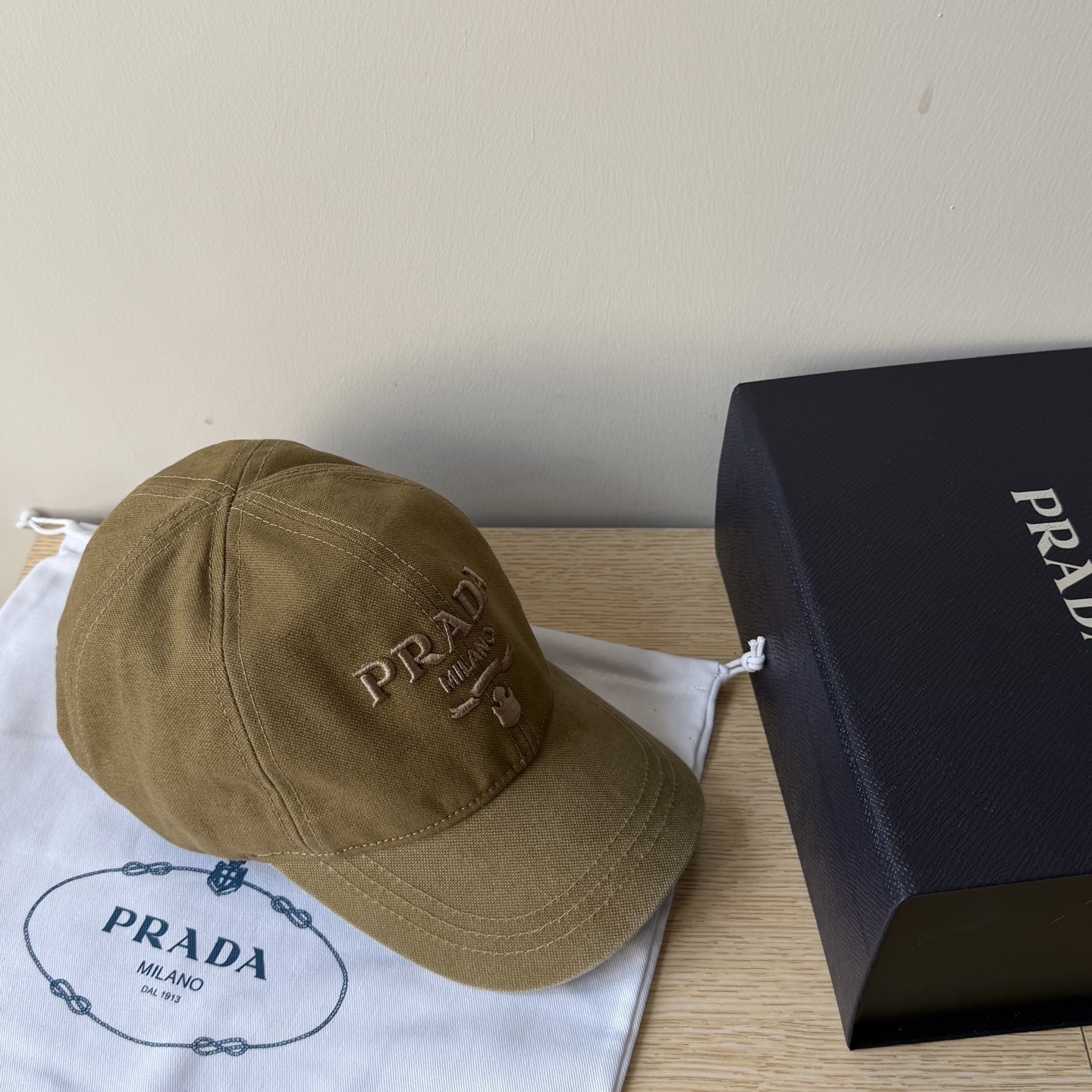 27262-Prada-220 gallery