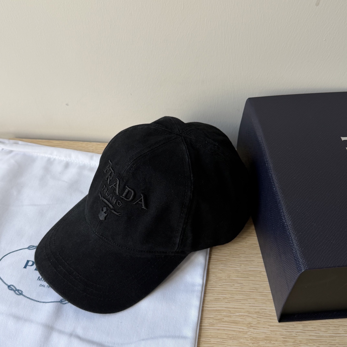 27262-Prada-220 gallery