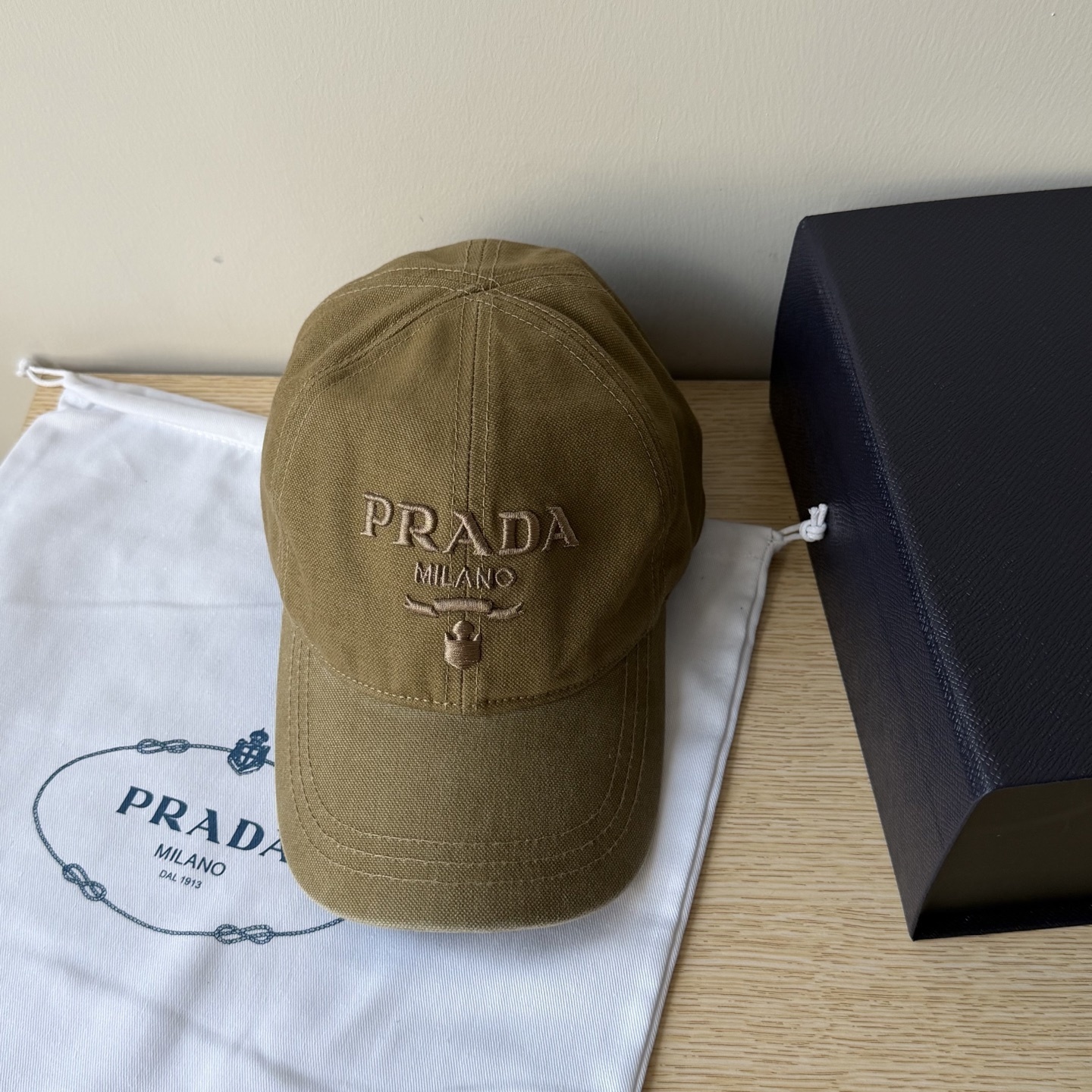 27262-Prada-220 gallery