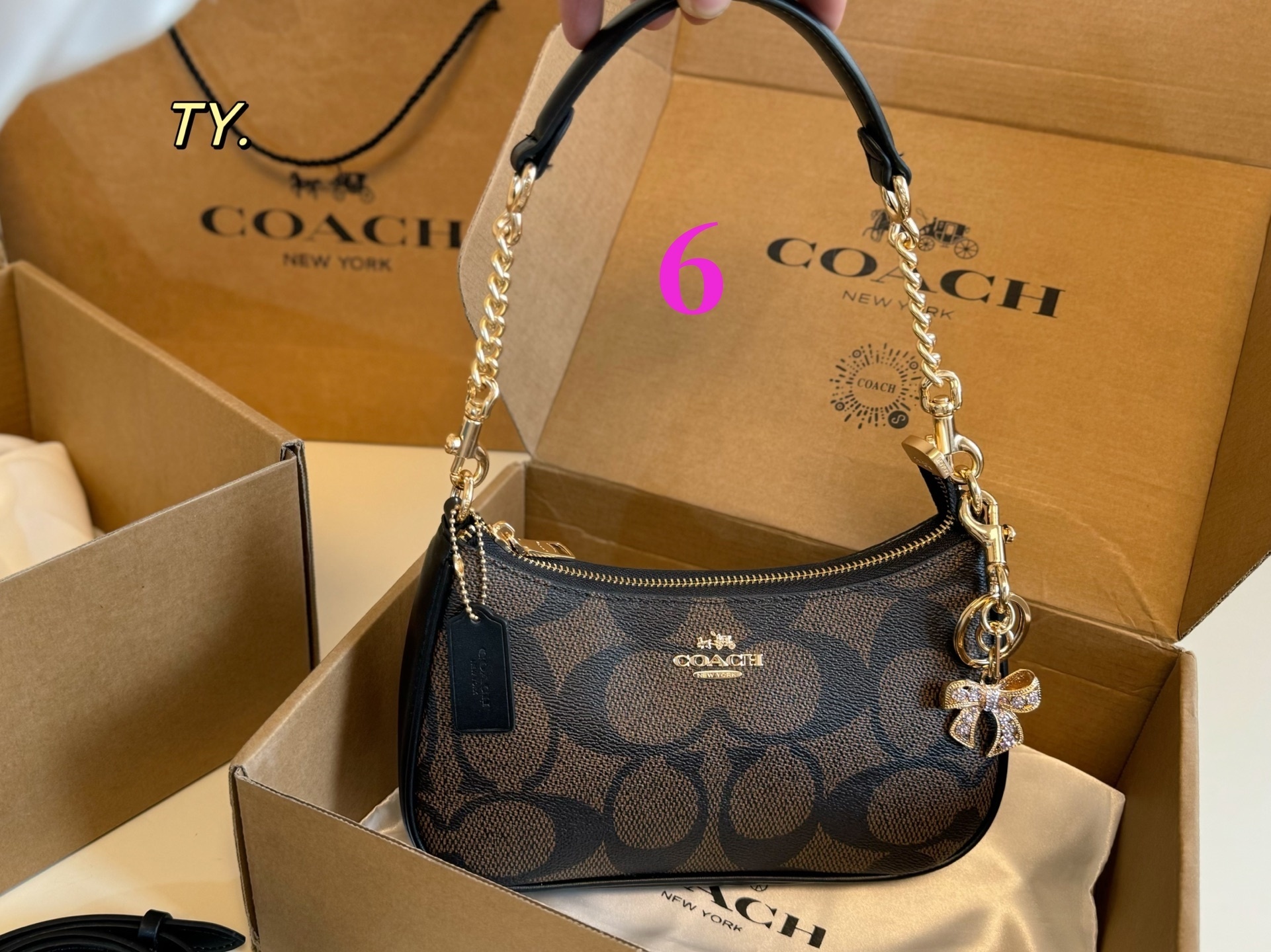 27263-COACH-430 gallery