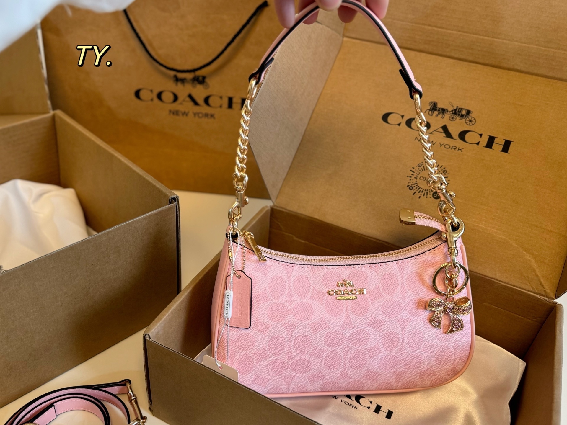 27263-COACH-430 gallery