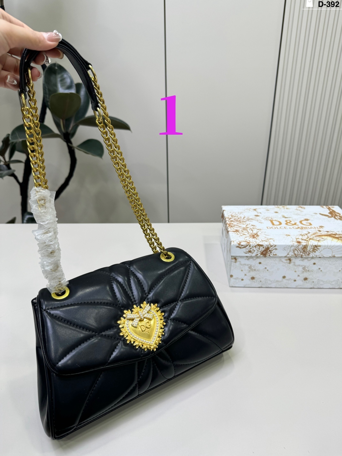 27264-D&G-398 gallery