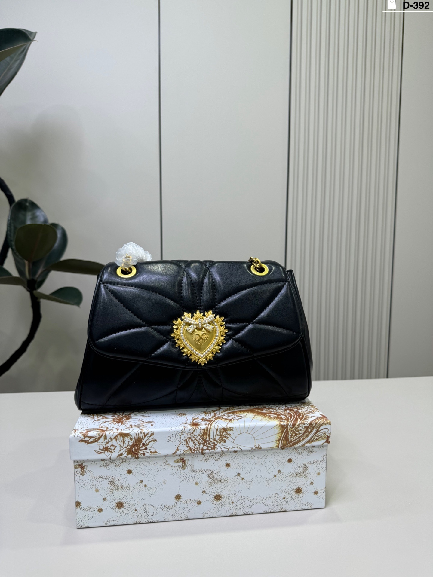 27264-D&G-398 gallery