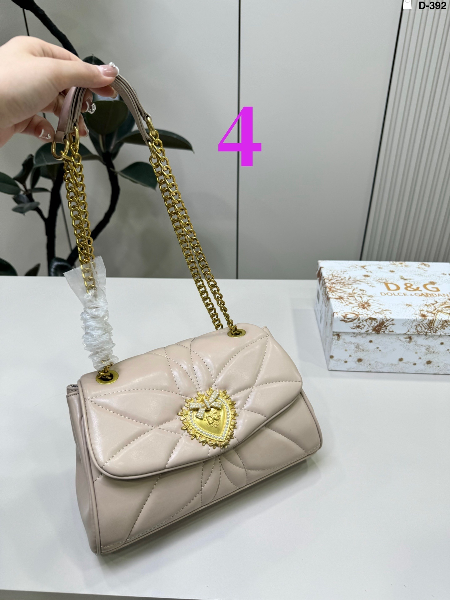 27264-D&G-398 gallery