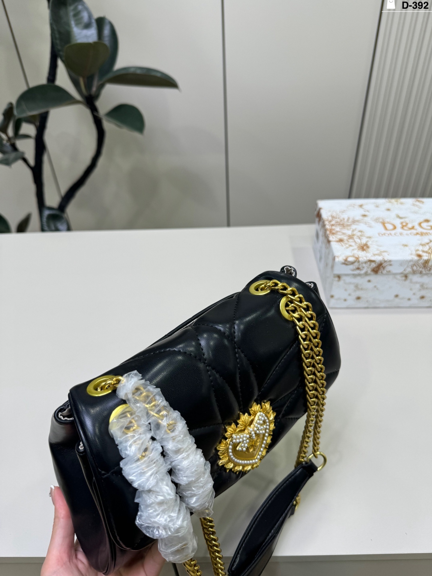 27264-D&G-398 gallery