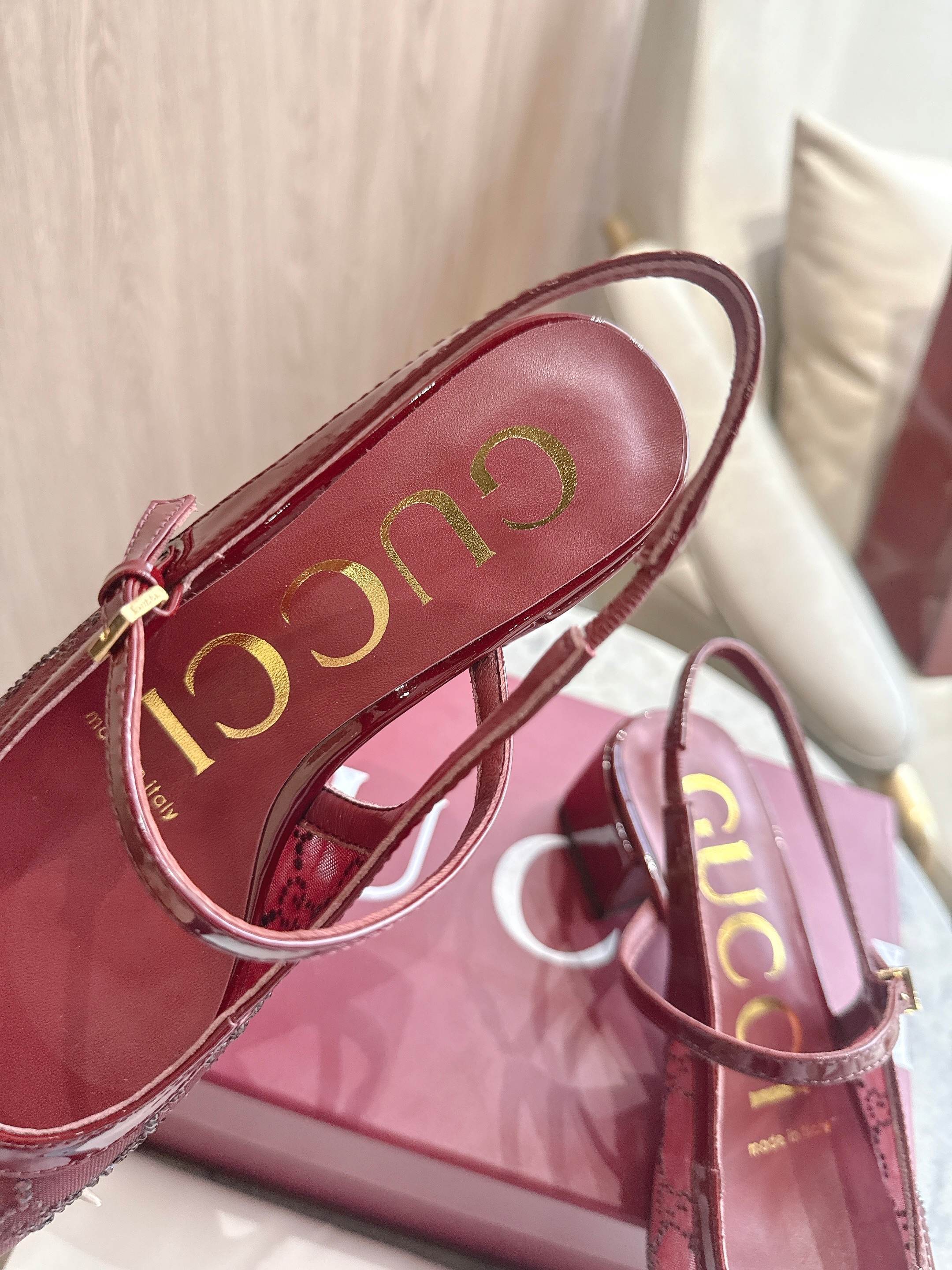 27269-Gucci-888 gallery