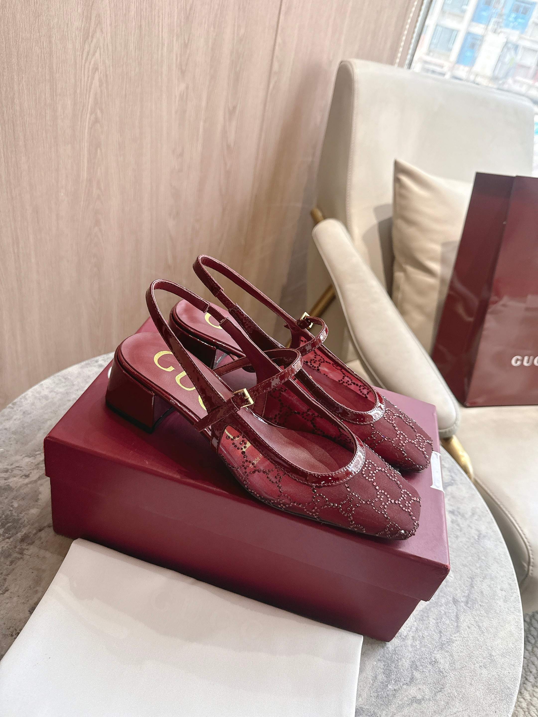 27269-Gucci-888 gallery