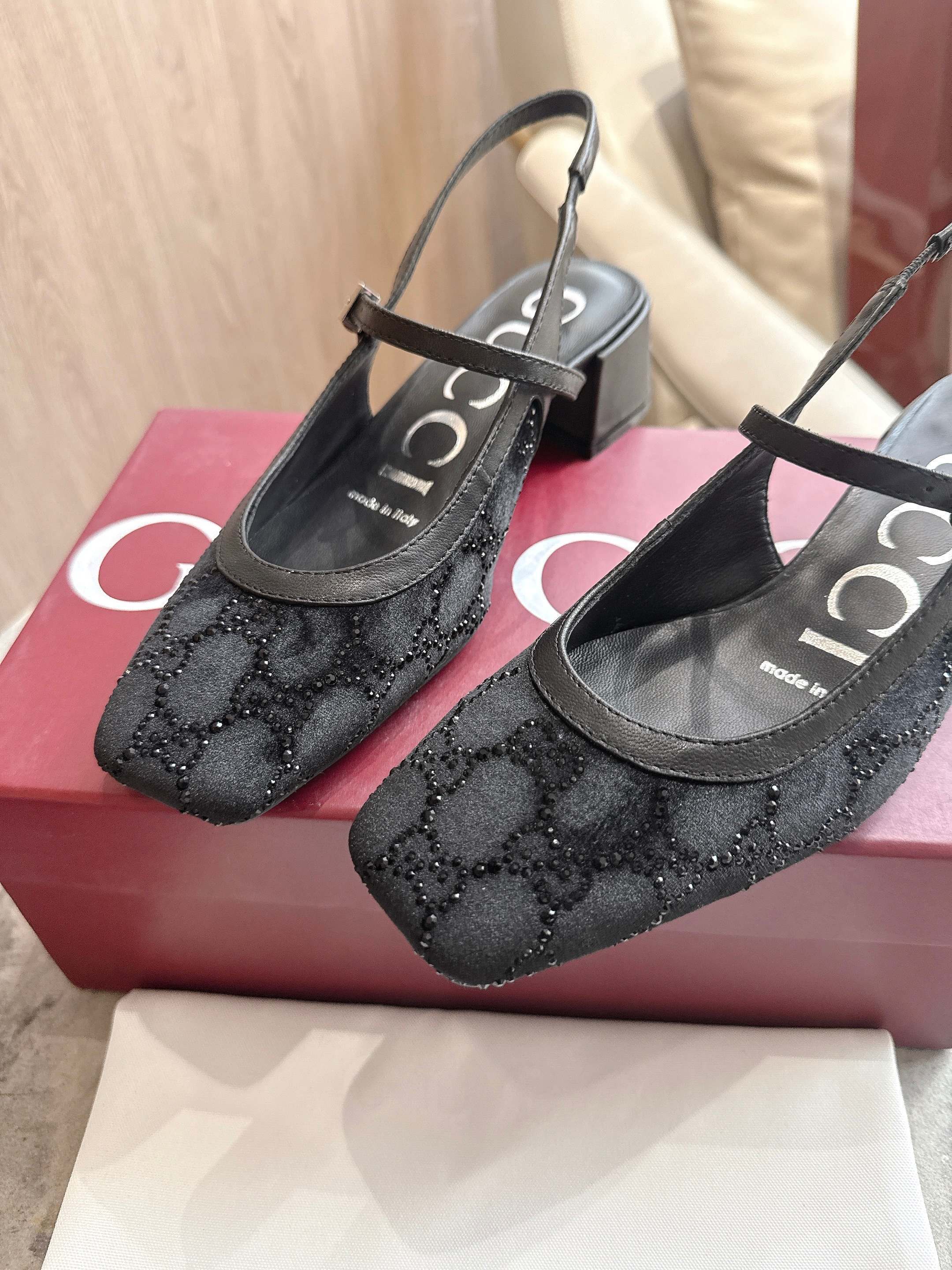 27269-Gucci-888 gallery