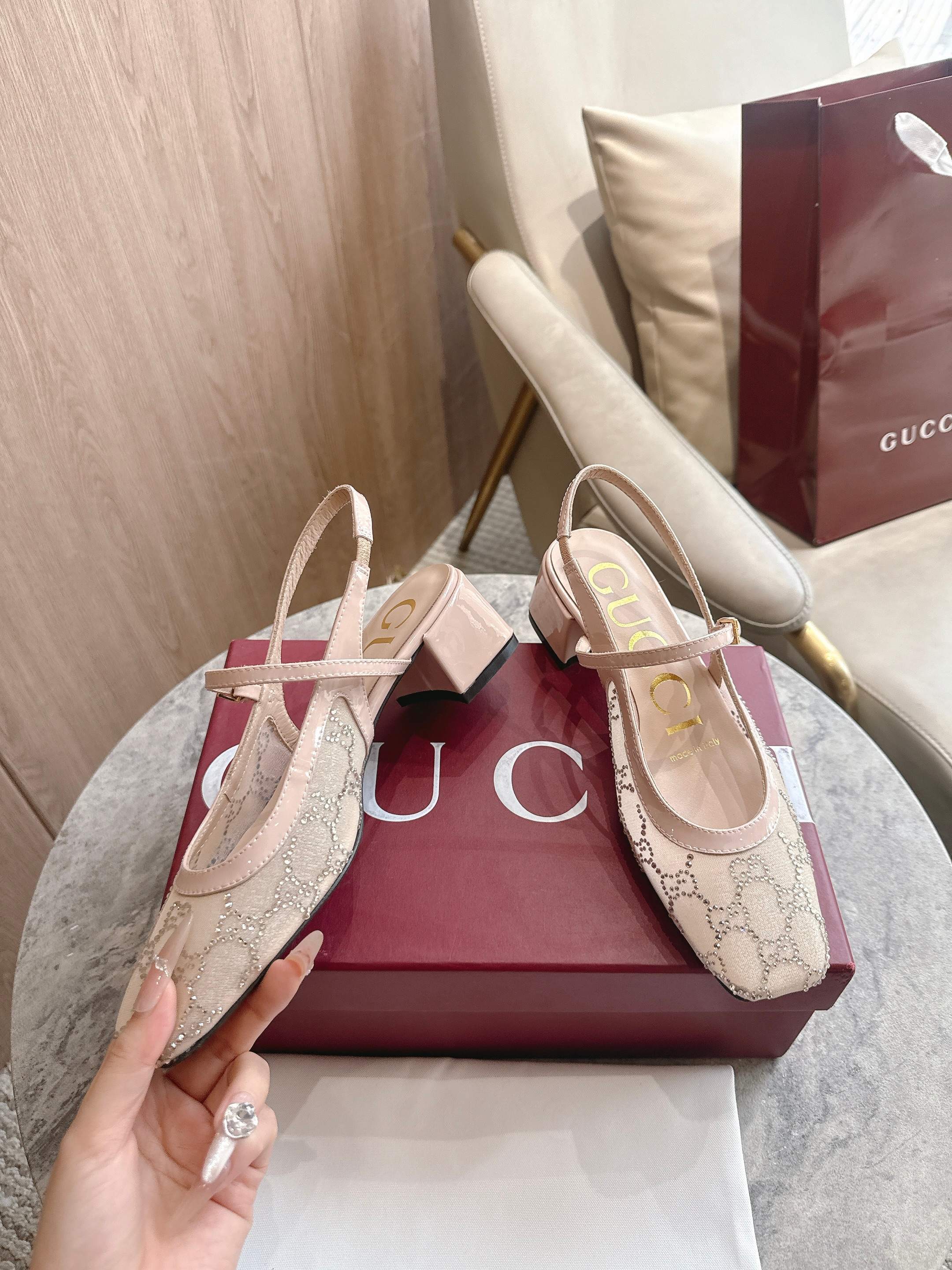 27269-Gucci-888 gallery