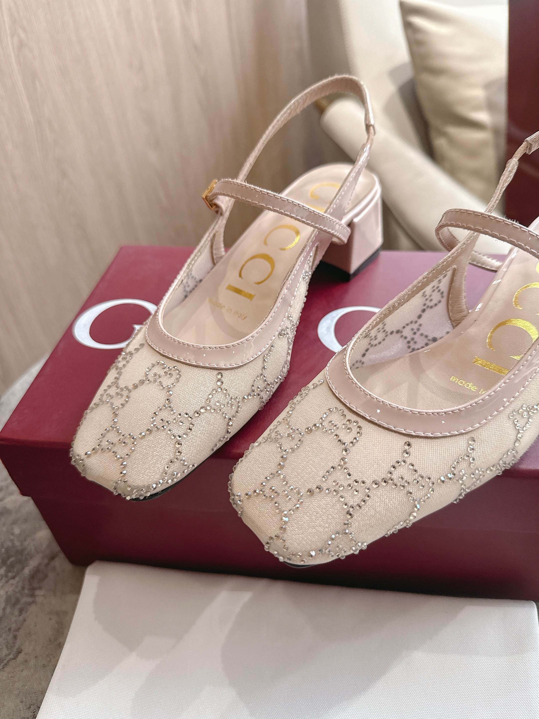 27269-Gucci-888 gallery