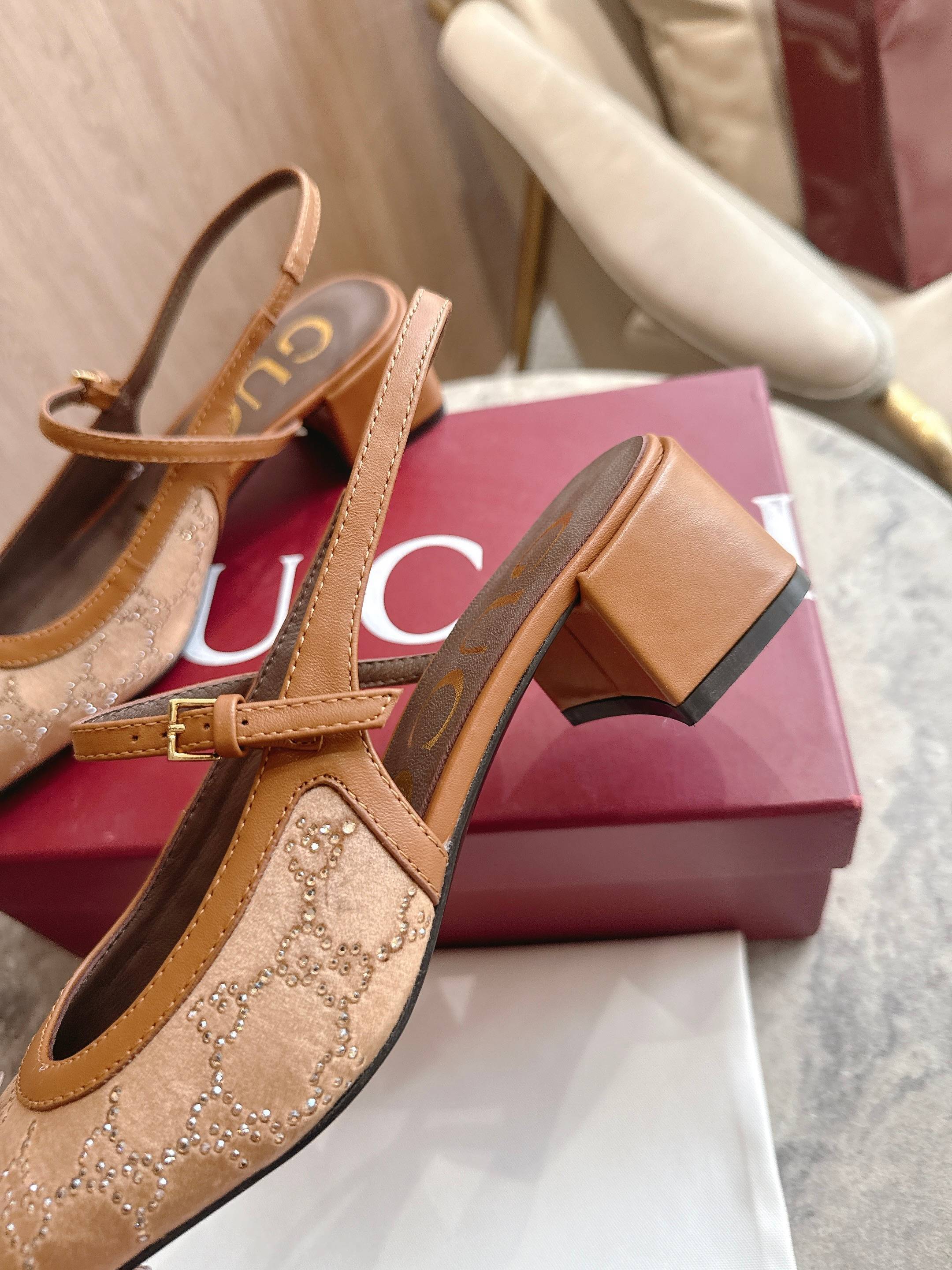 27269-Gucci-888 gallery