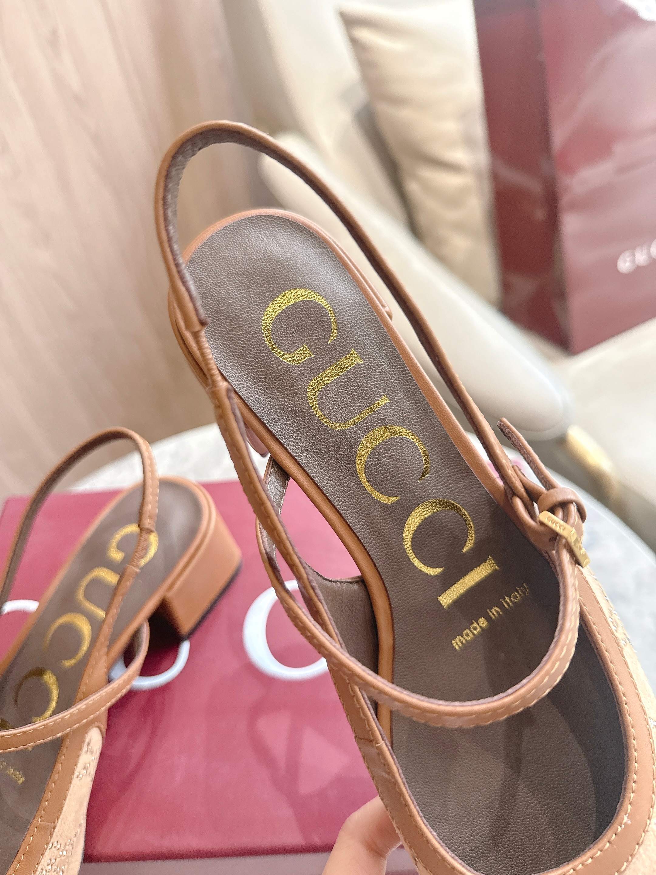 27269-Gucci-888 gallery