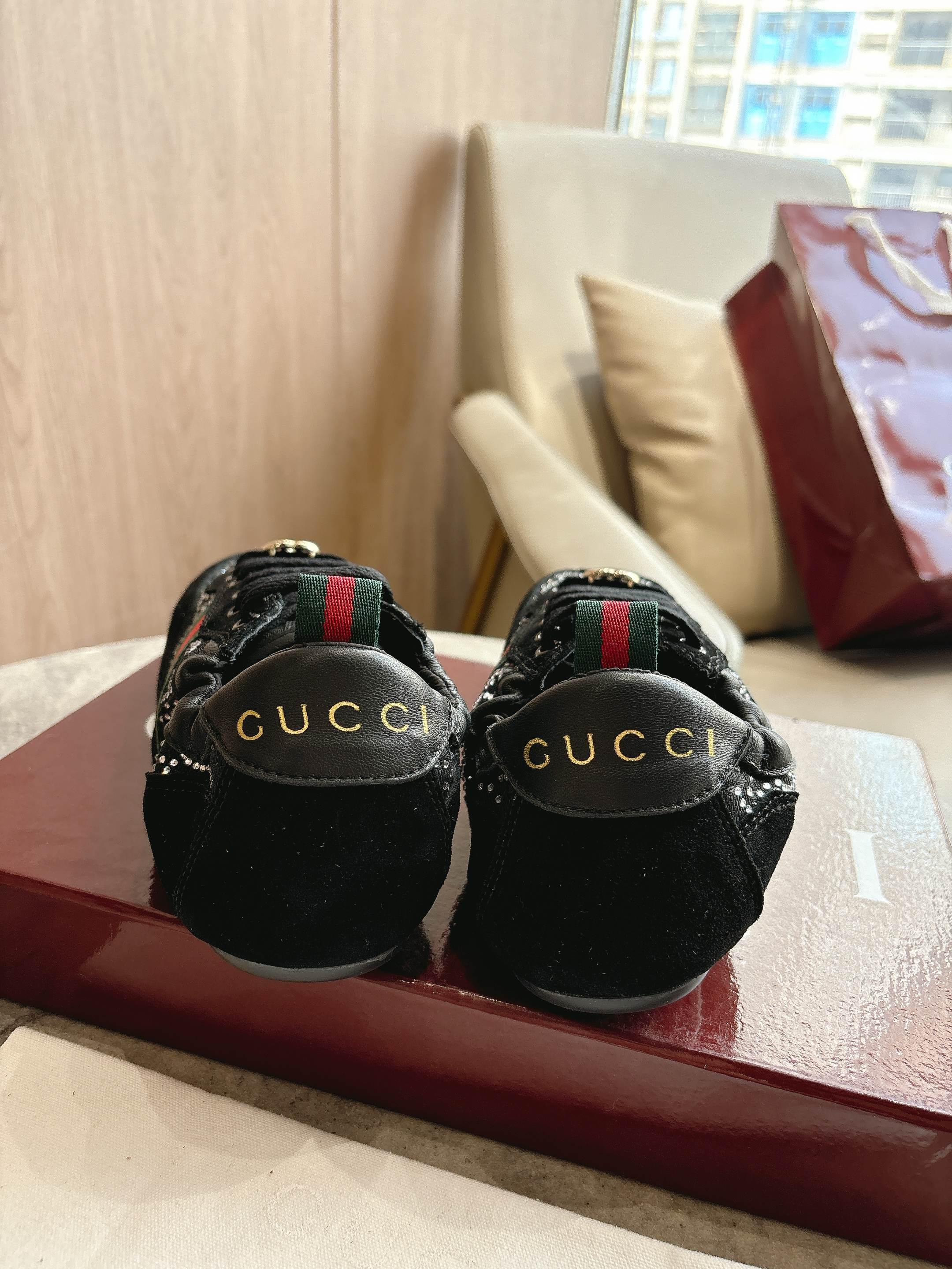 27270-Gucci-788 gallery