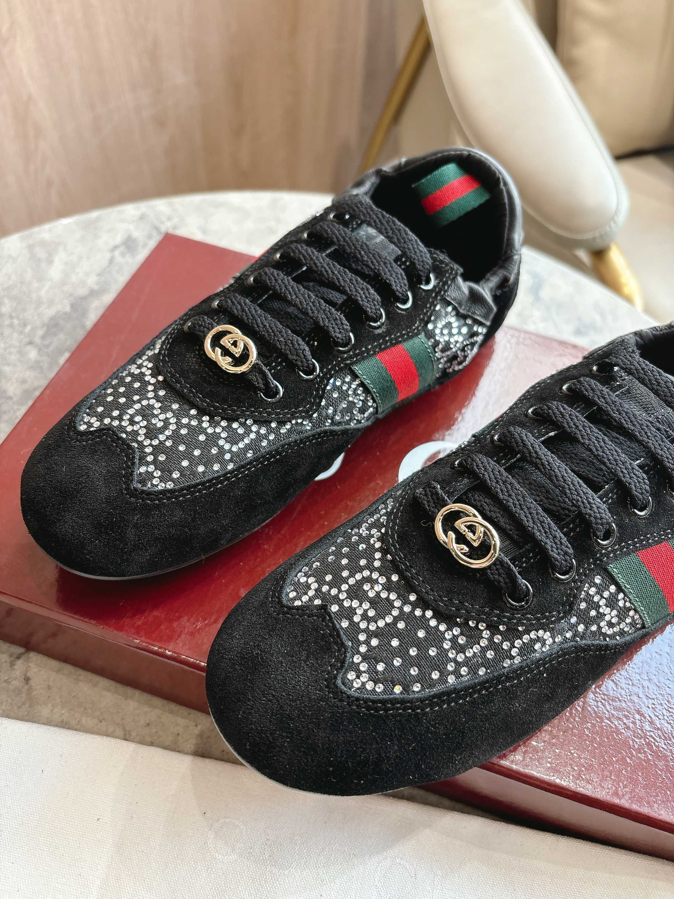 27270-Gucci-788 gallery