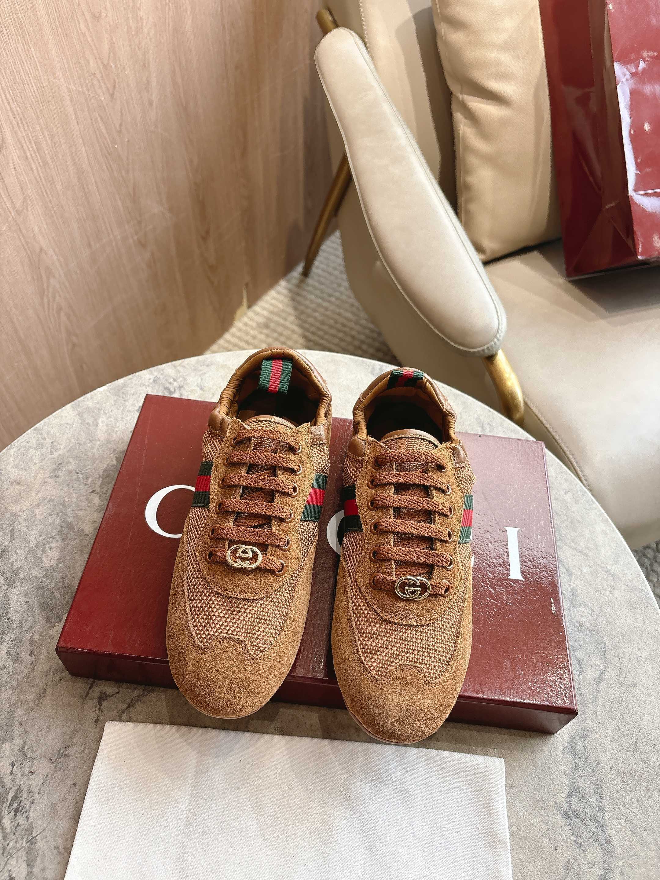 27270-Gucci-788 gallery