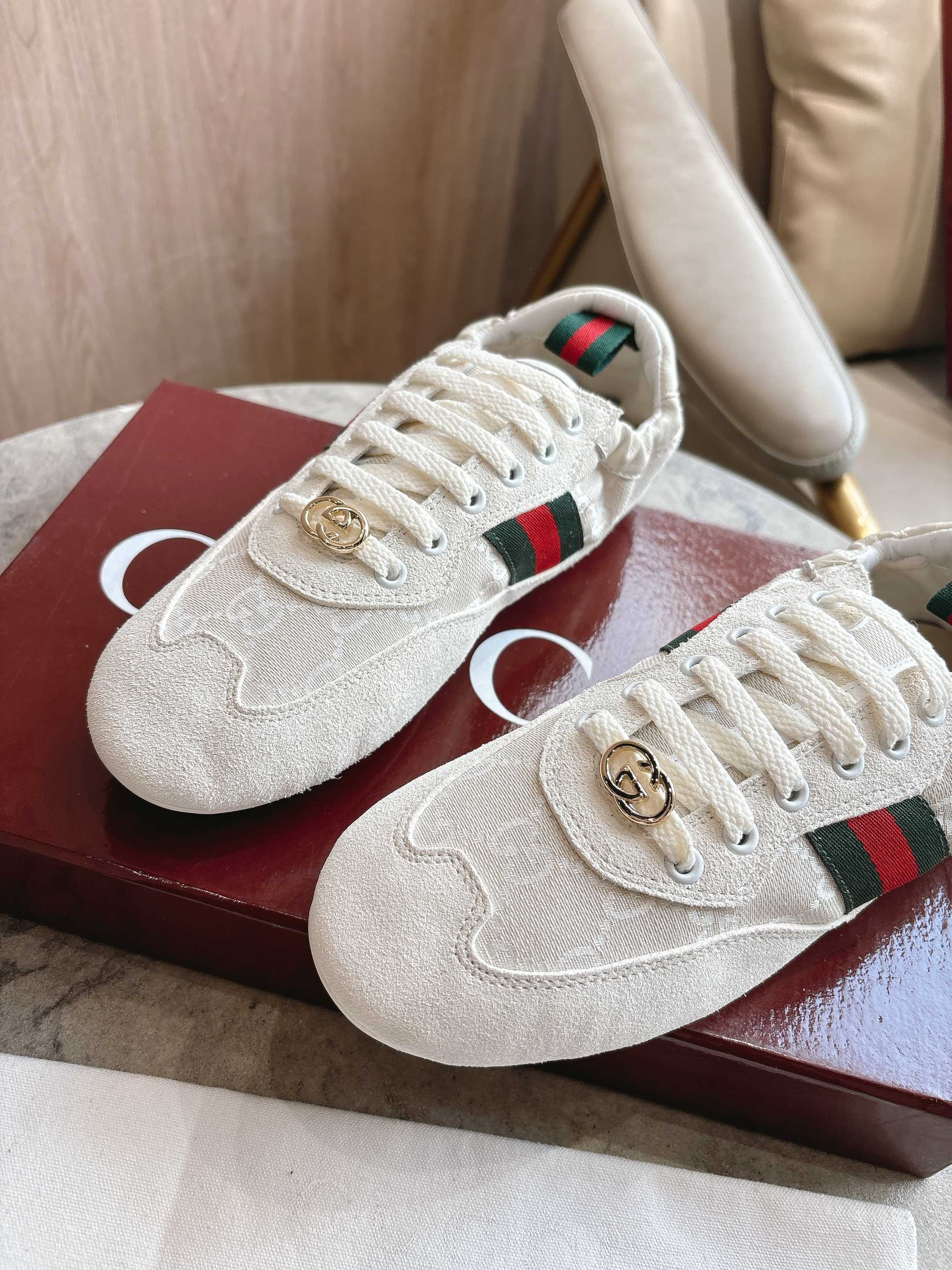 27270-Gucci-788 gallery