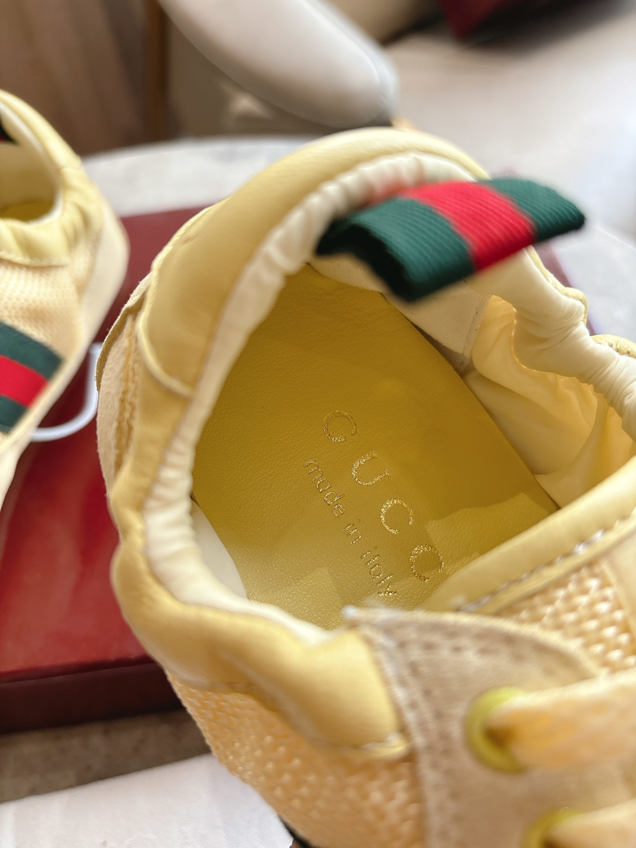 27270-Gucci-788 gallery