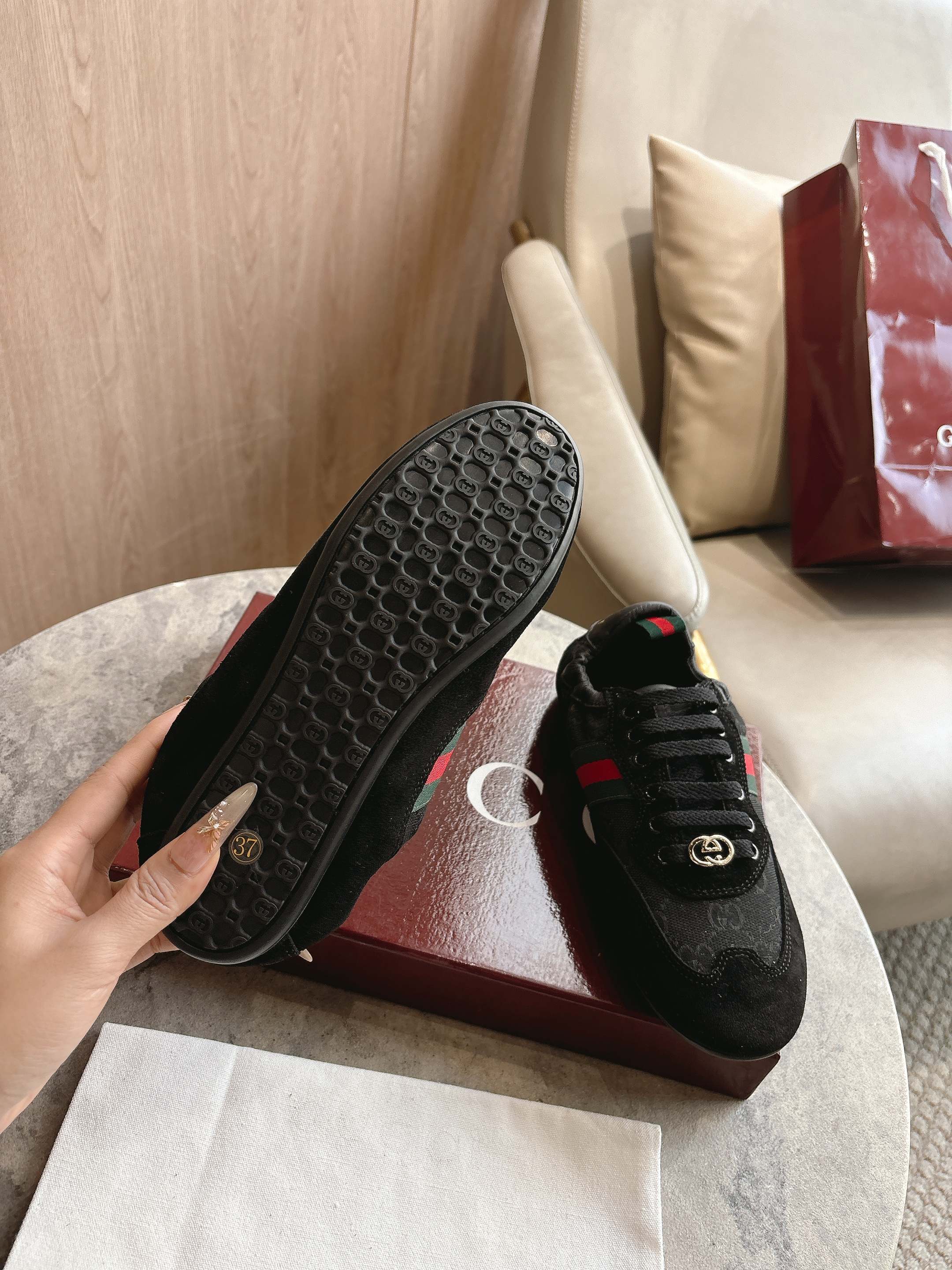 27270-Gucci-788 gallery