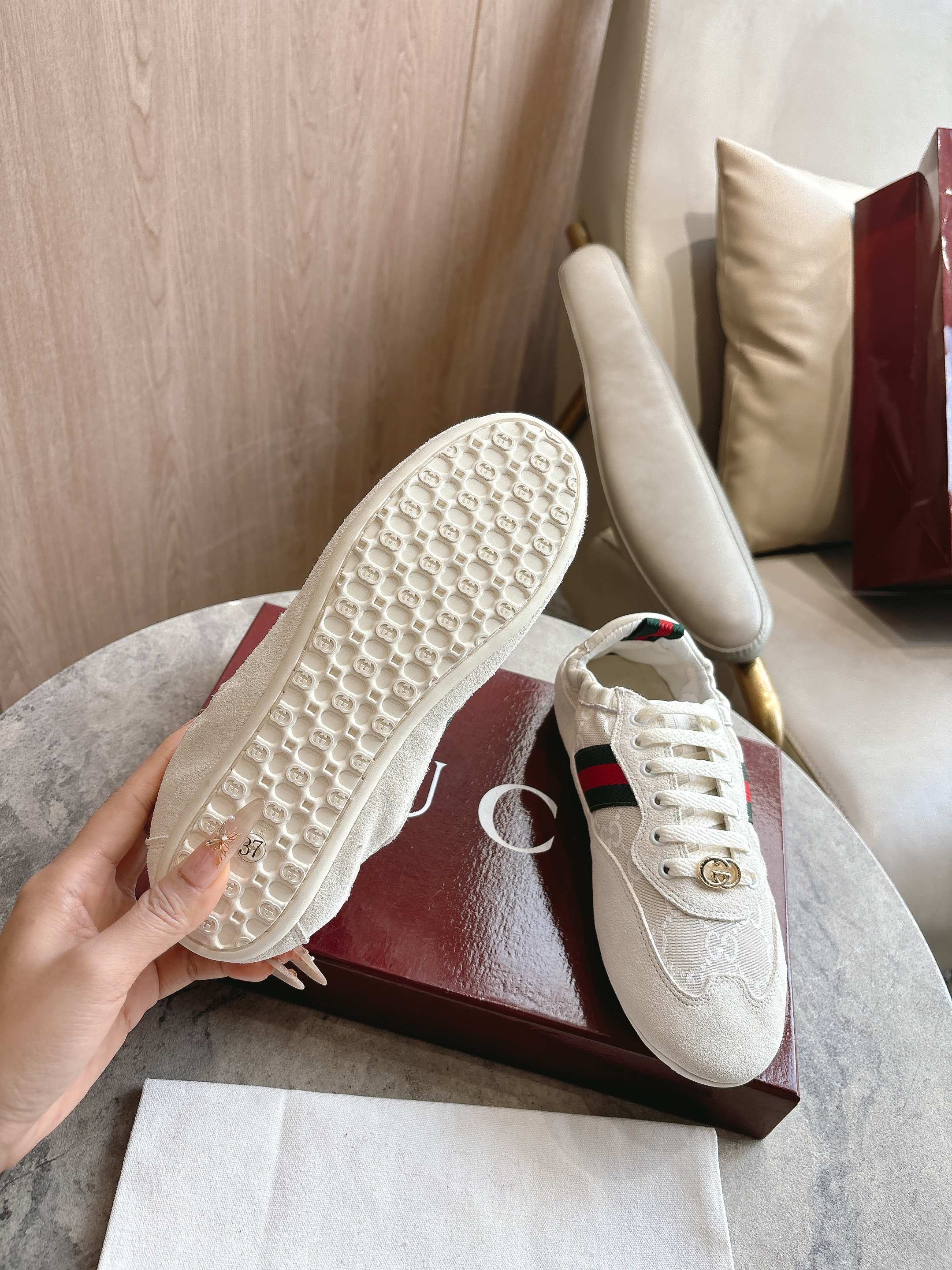 27270-Gucci-788 gallery