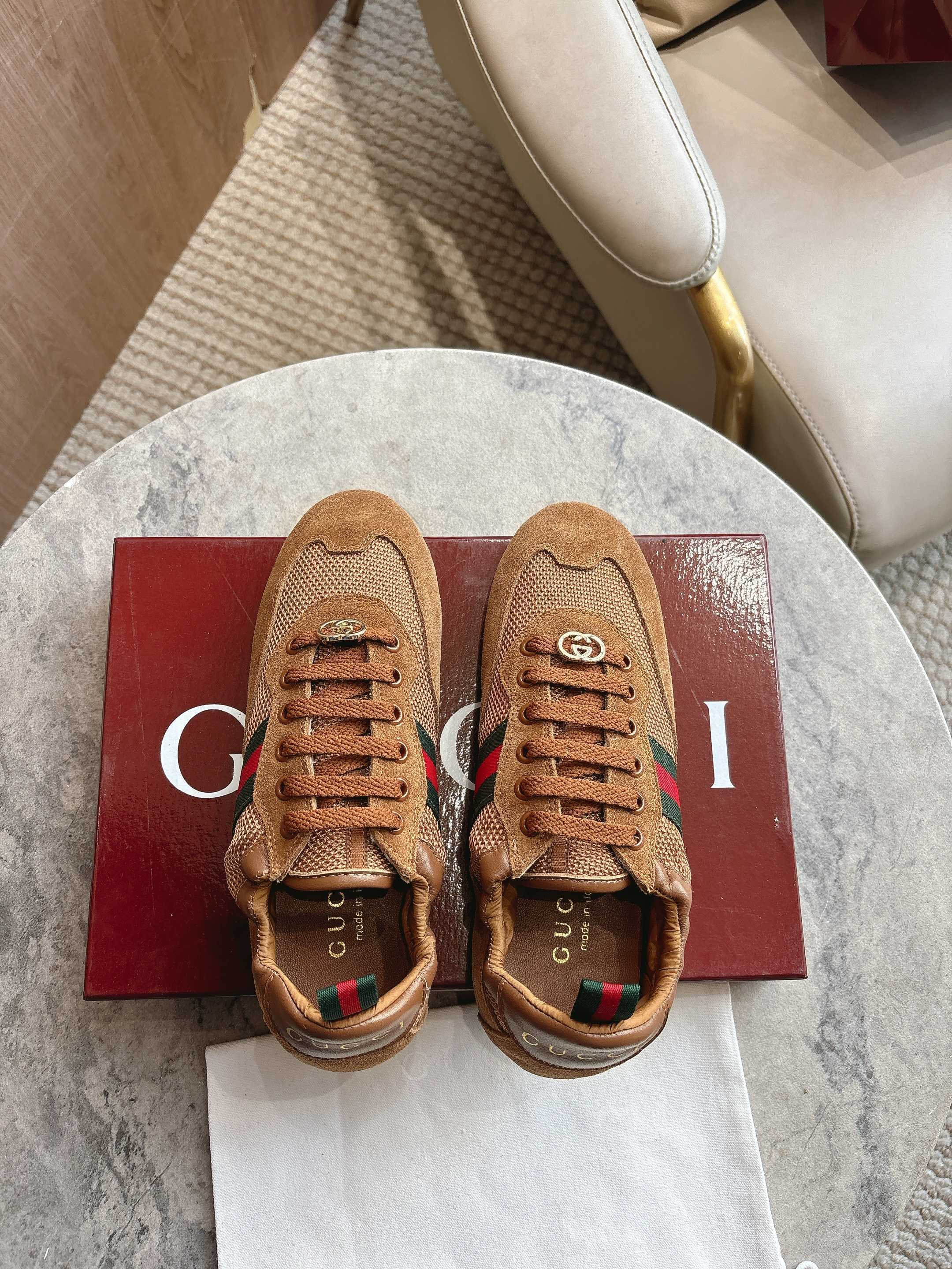 27270-Gucci-788 gallery