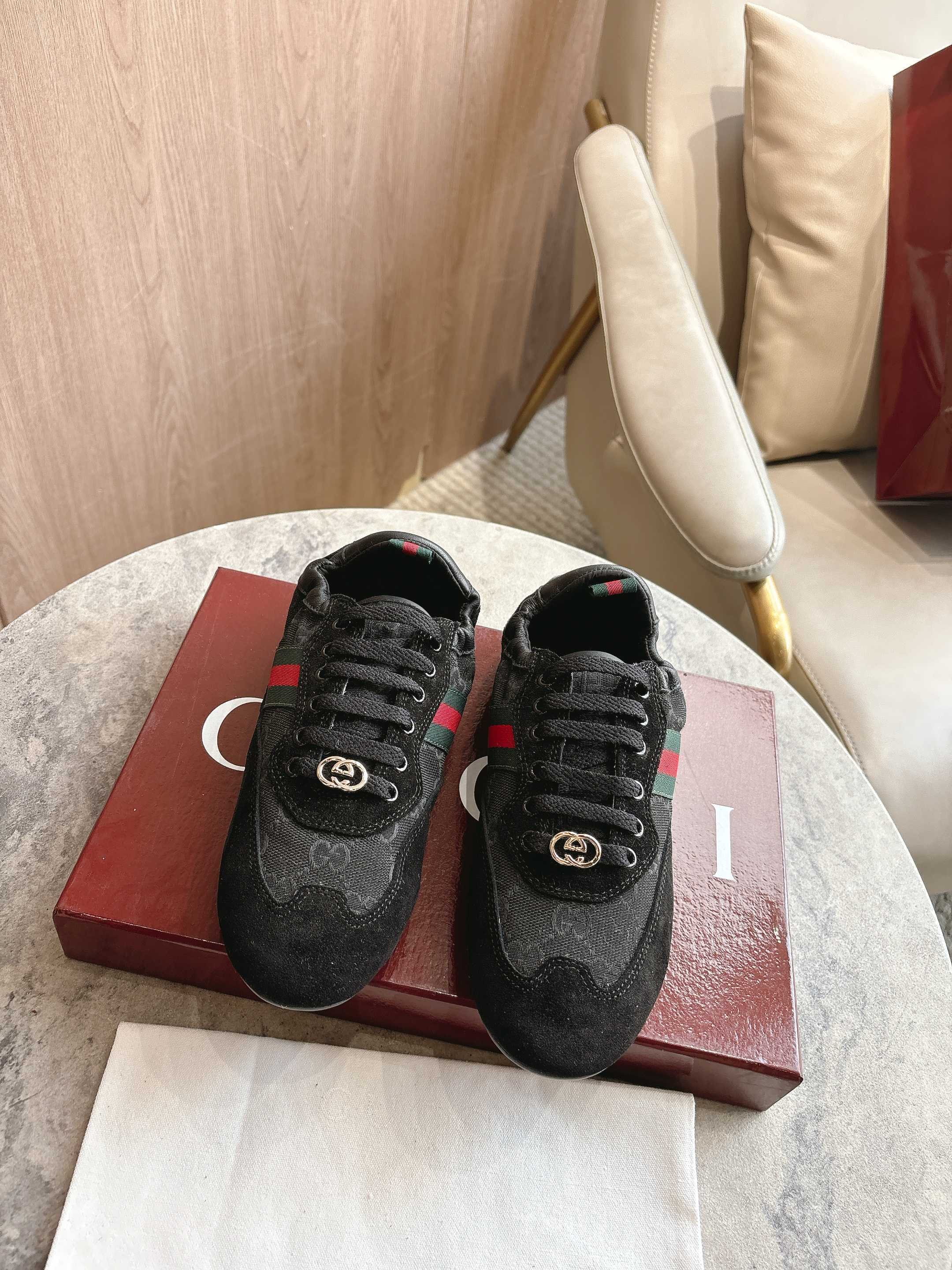 27270-Gucci-788 gallery