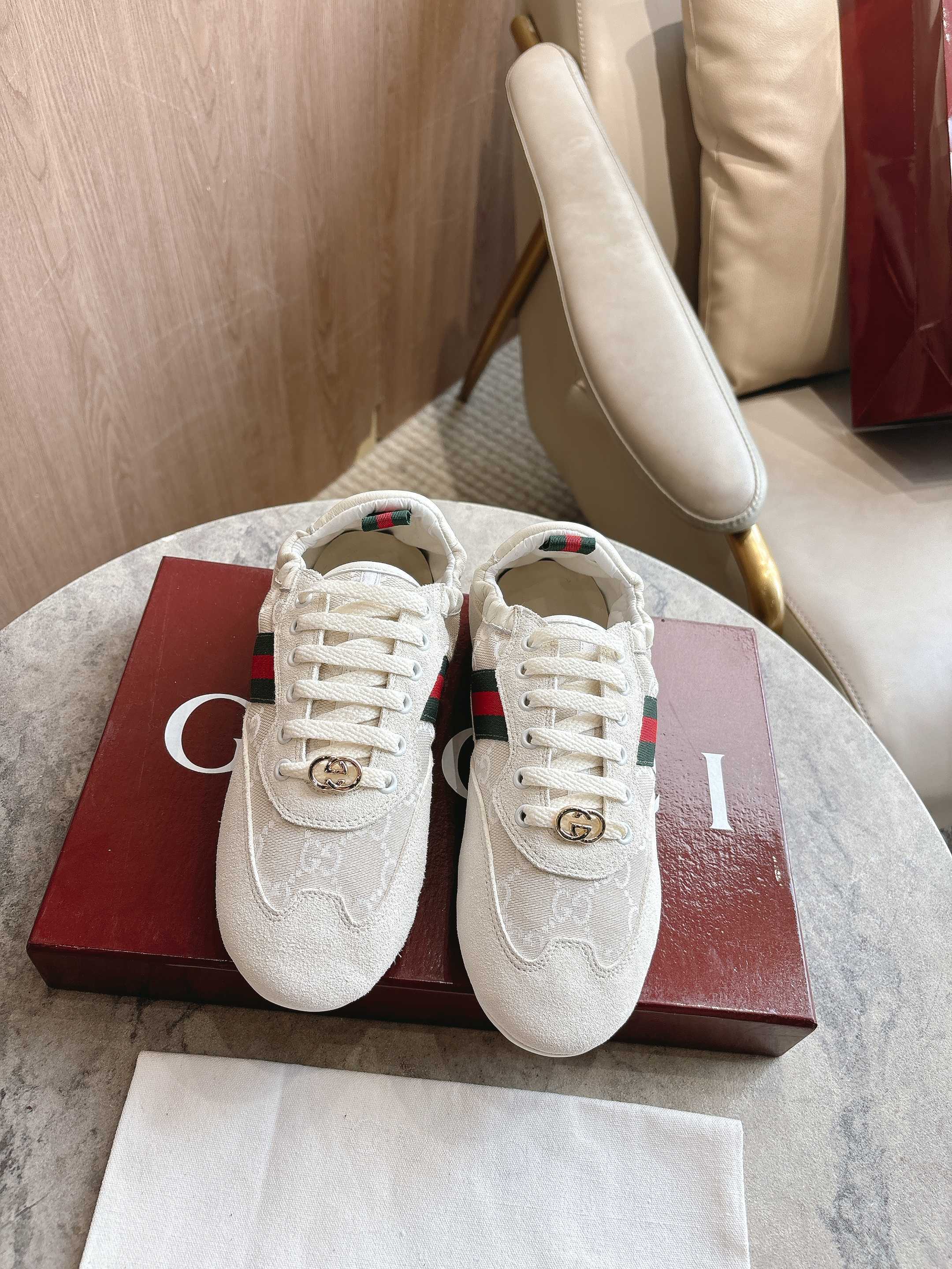 27270-Gucci-788 gallery