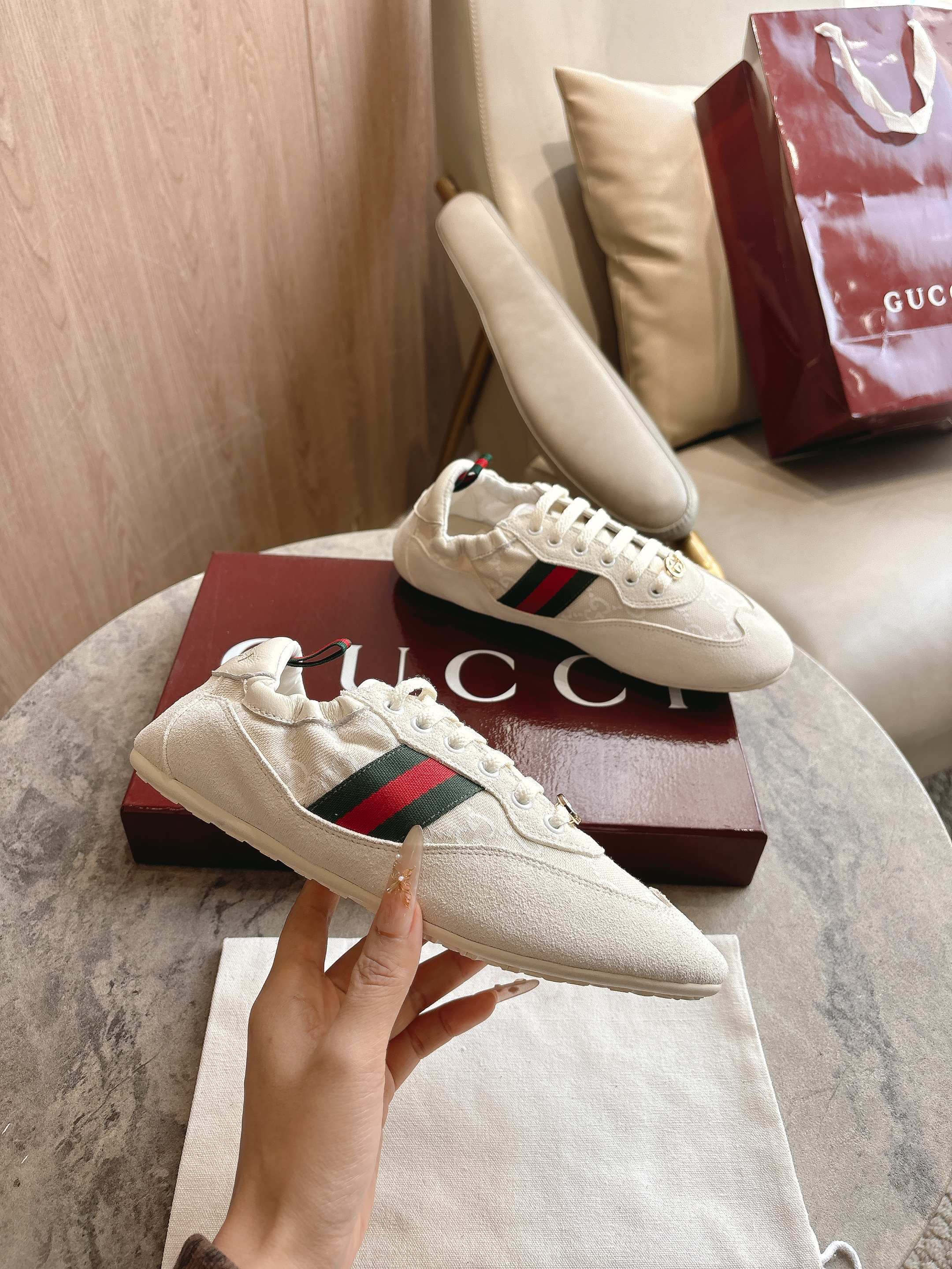 27270-Gucci-788 gallery