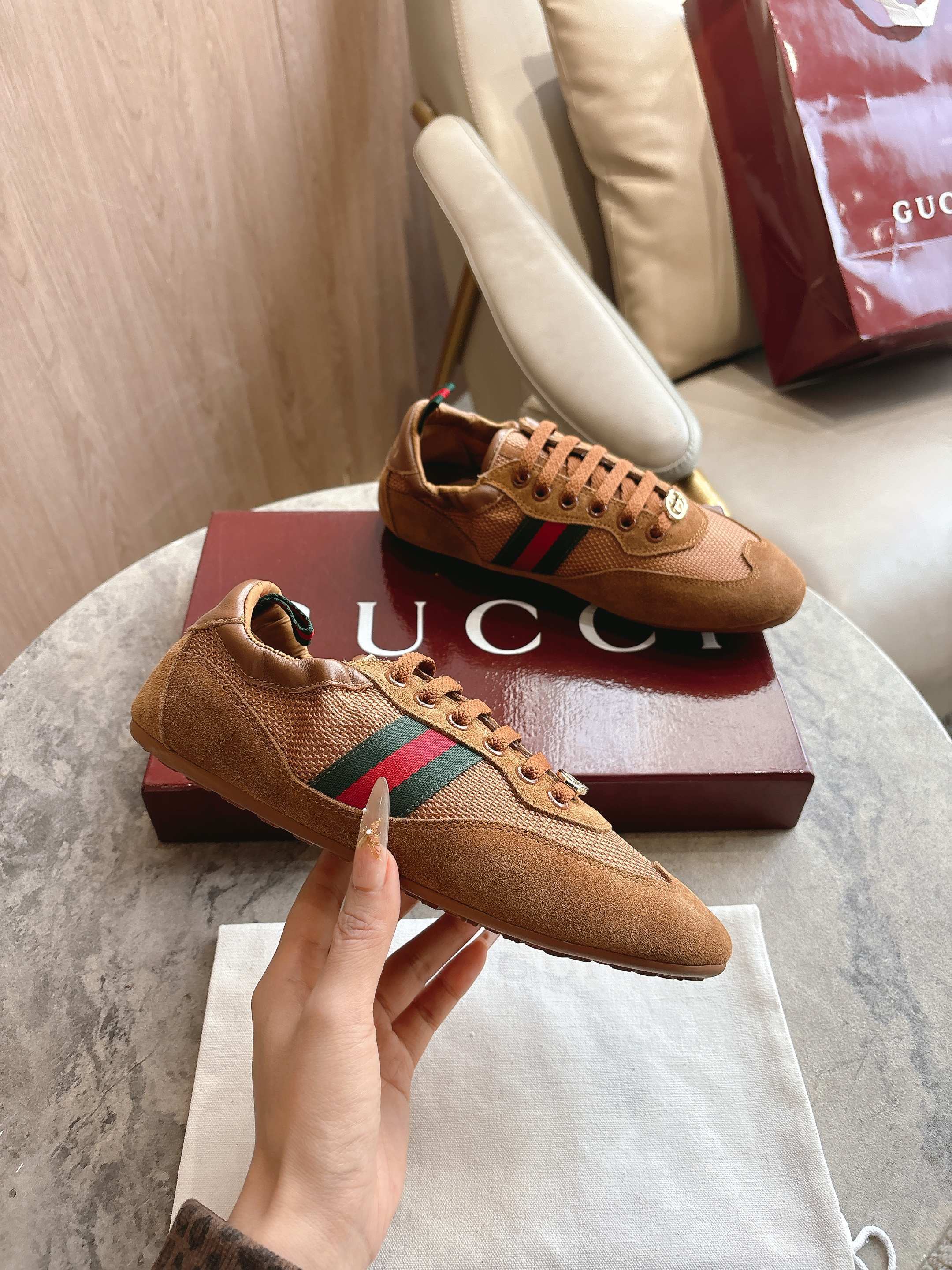 27270-Gucci-788 gallery