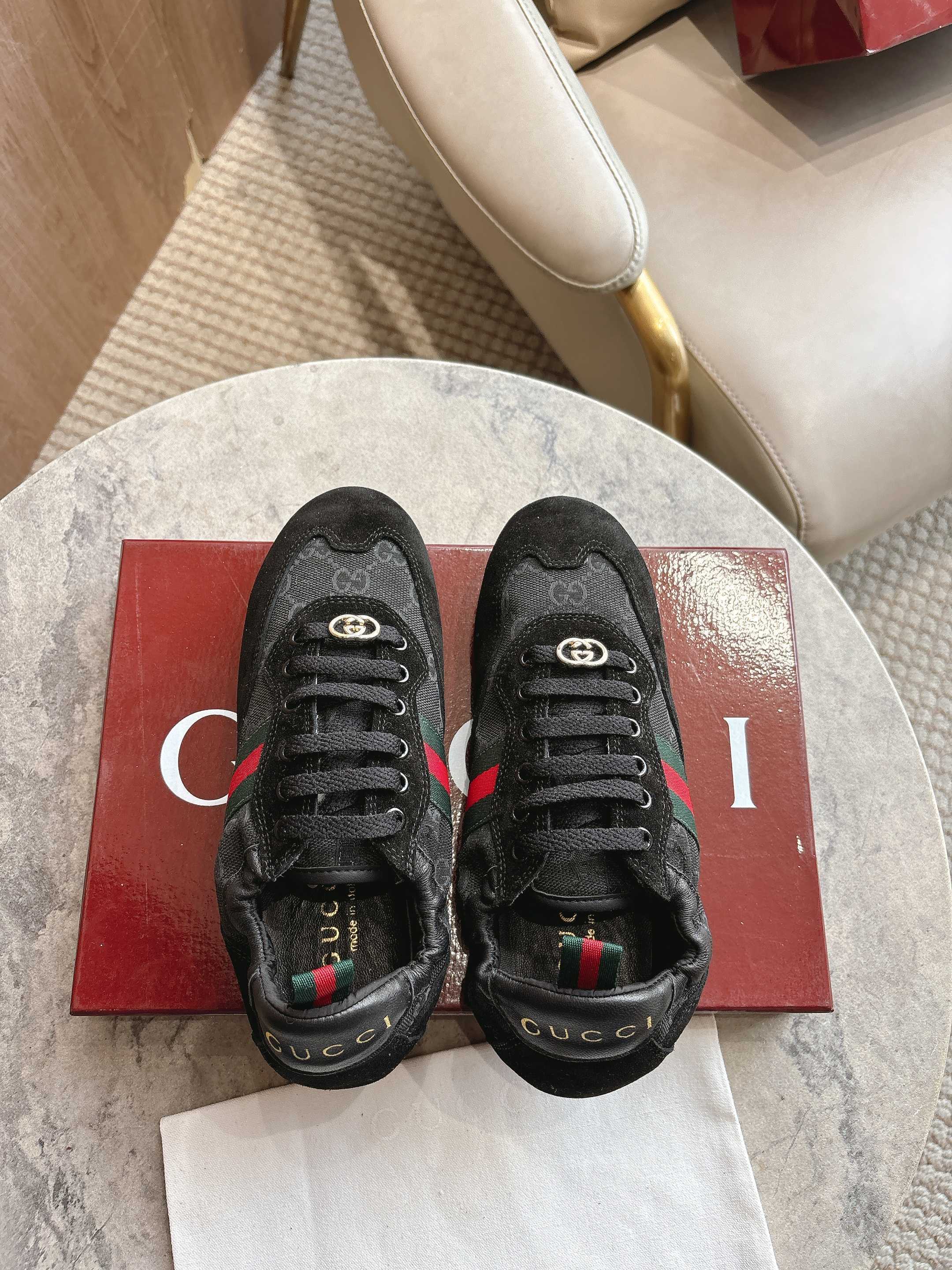 27270-Gucci-788 gallery