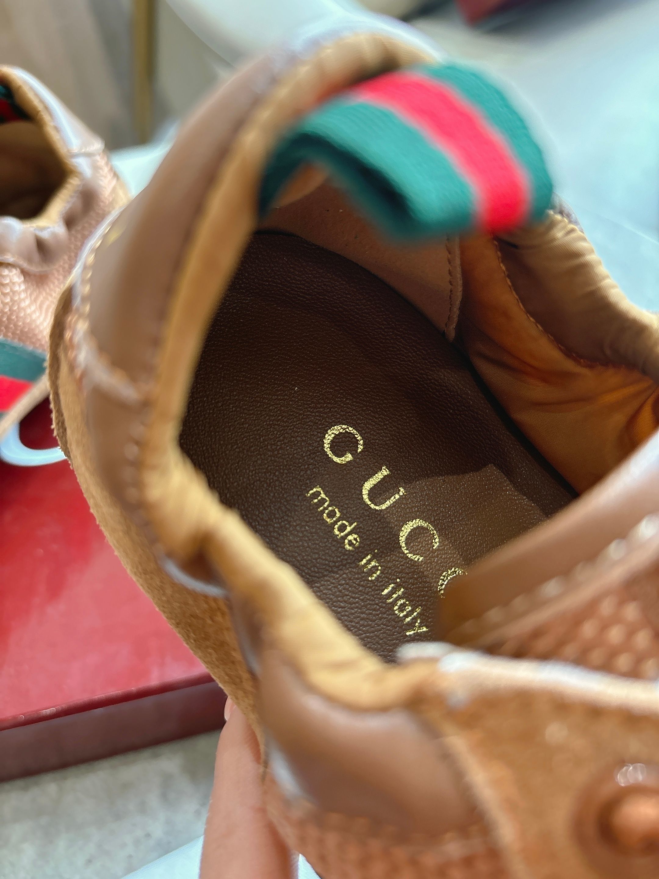 27270-Gucci-788 gallery