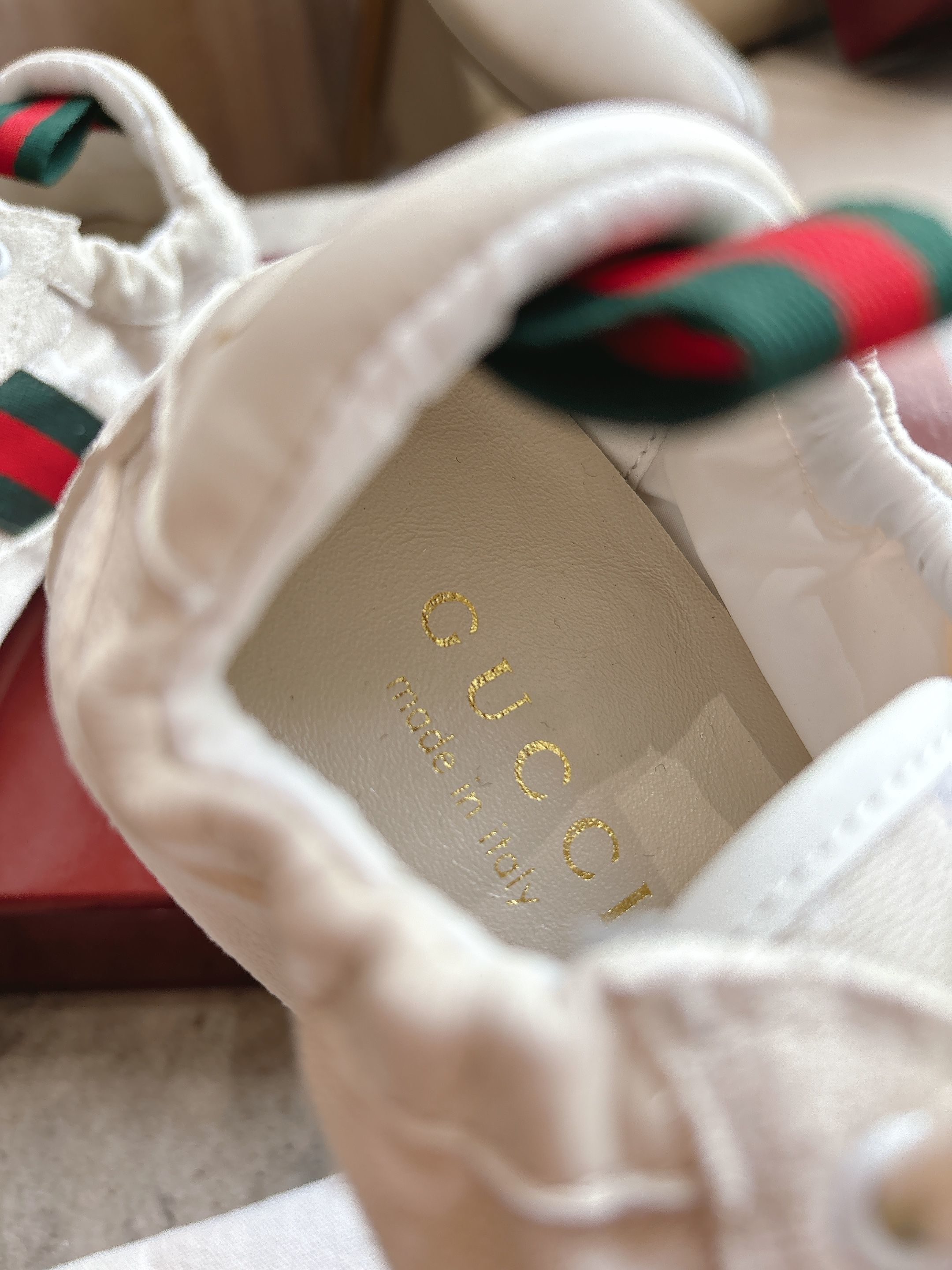 27270-Gucci-788 gallery