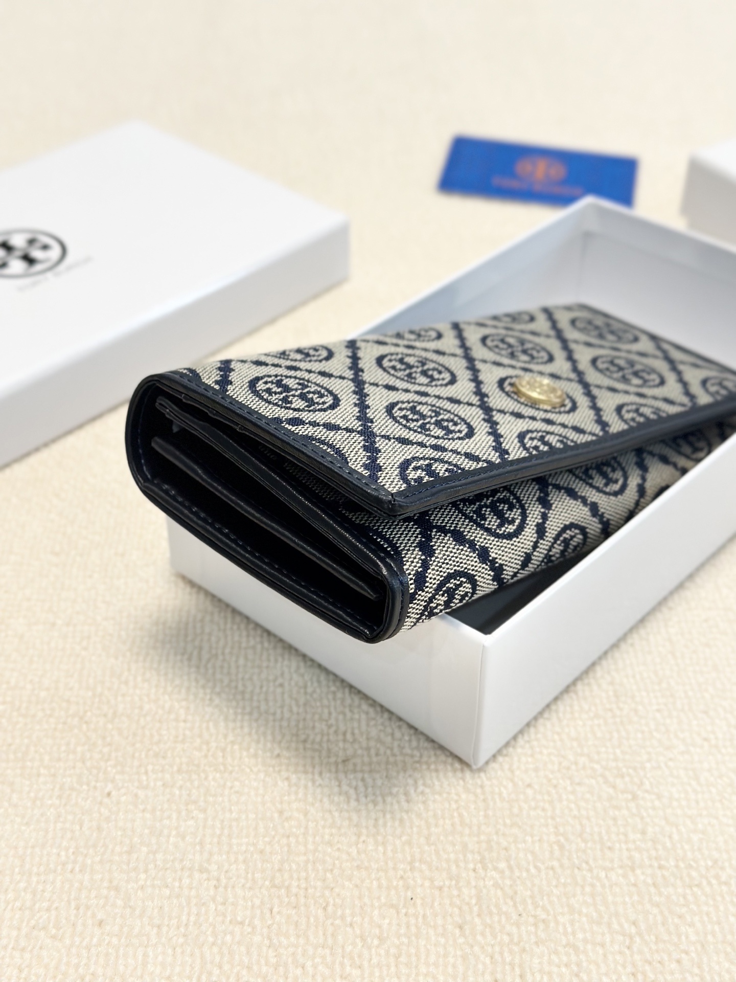 27274-Tory Burch--330 gallery