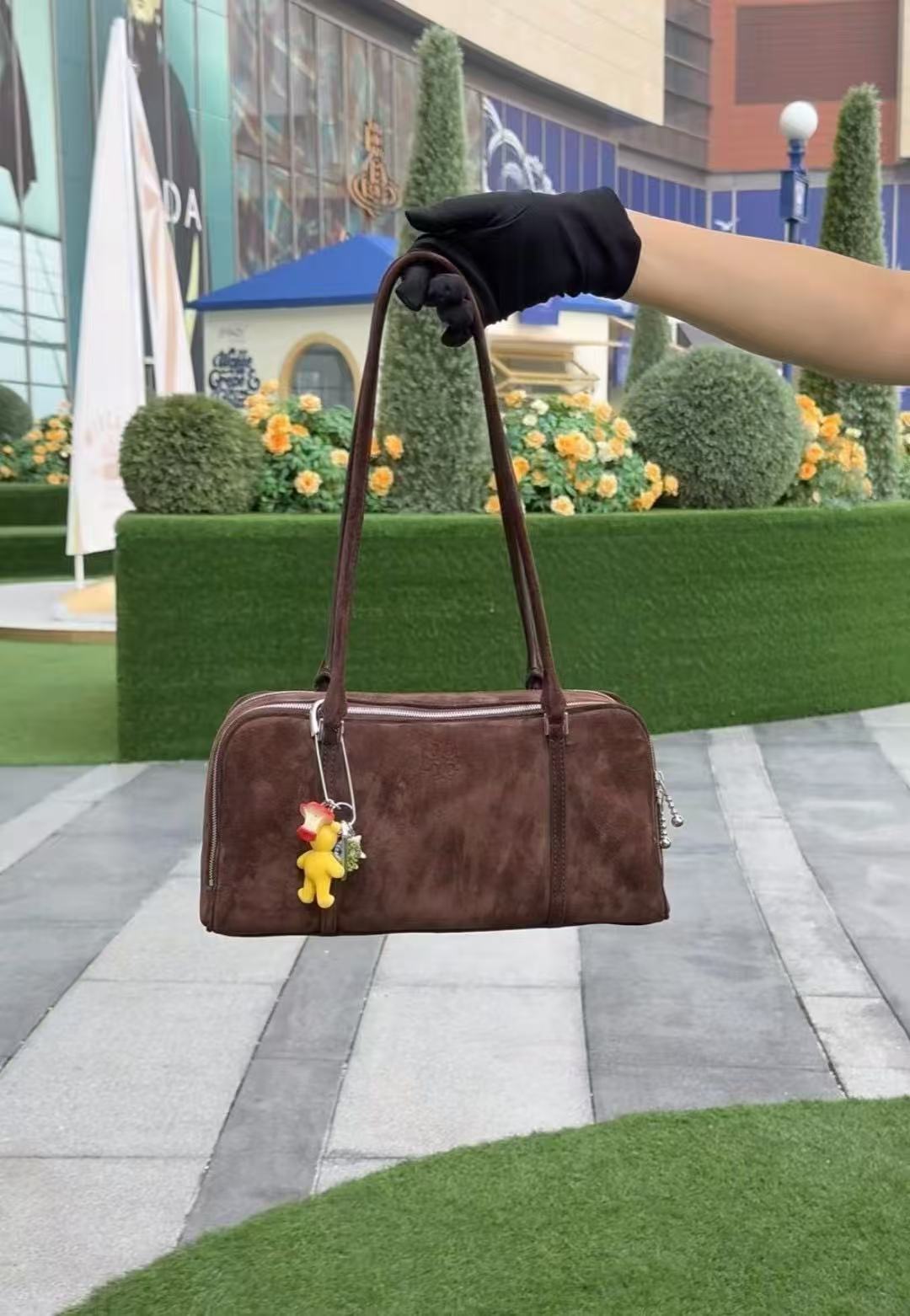 27279-Tory Burch--668 gallery