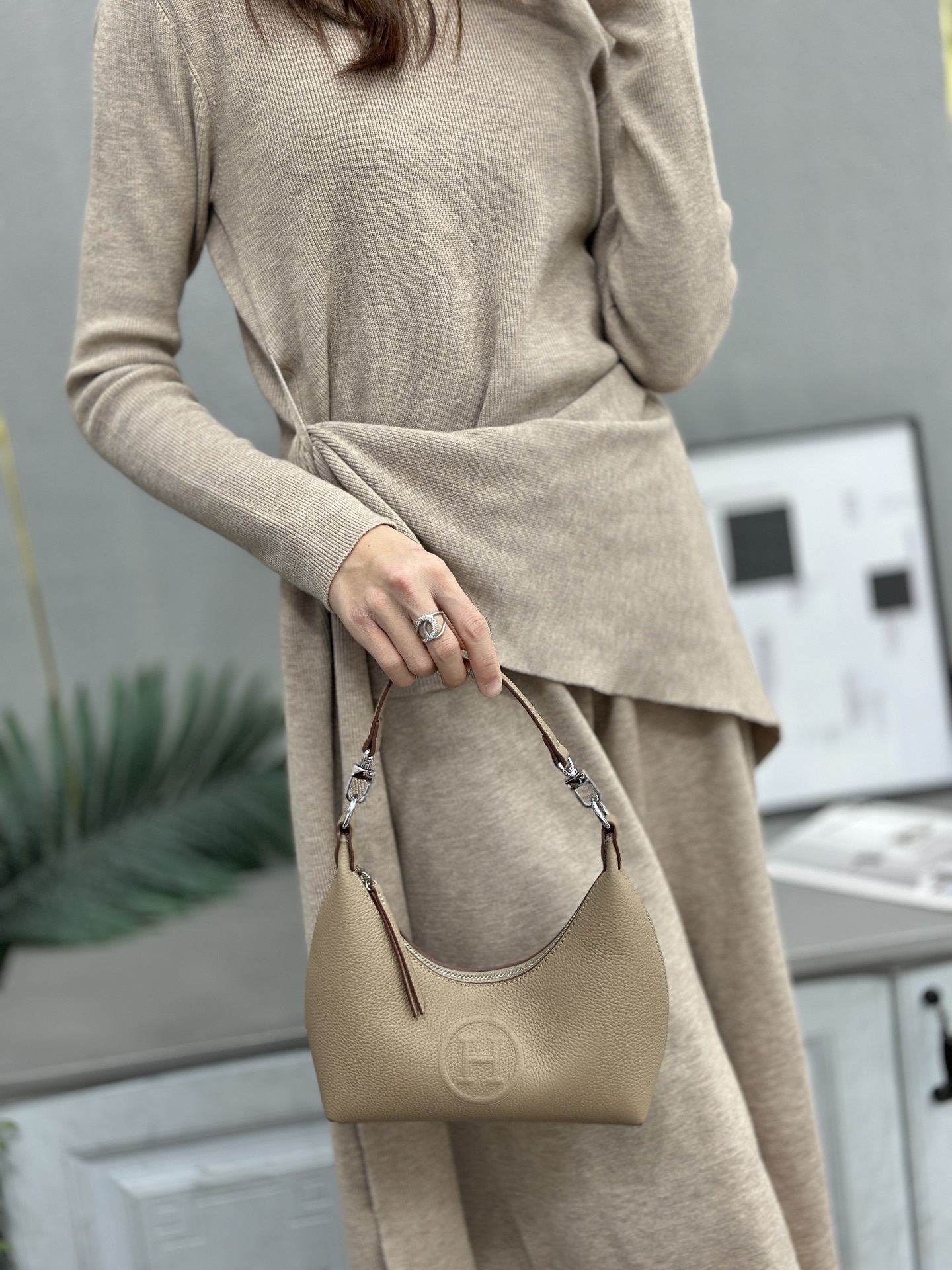 27280-HERMES-460 gallery