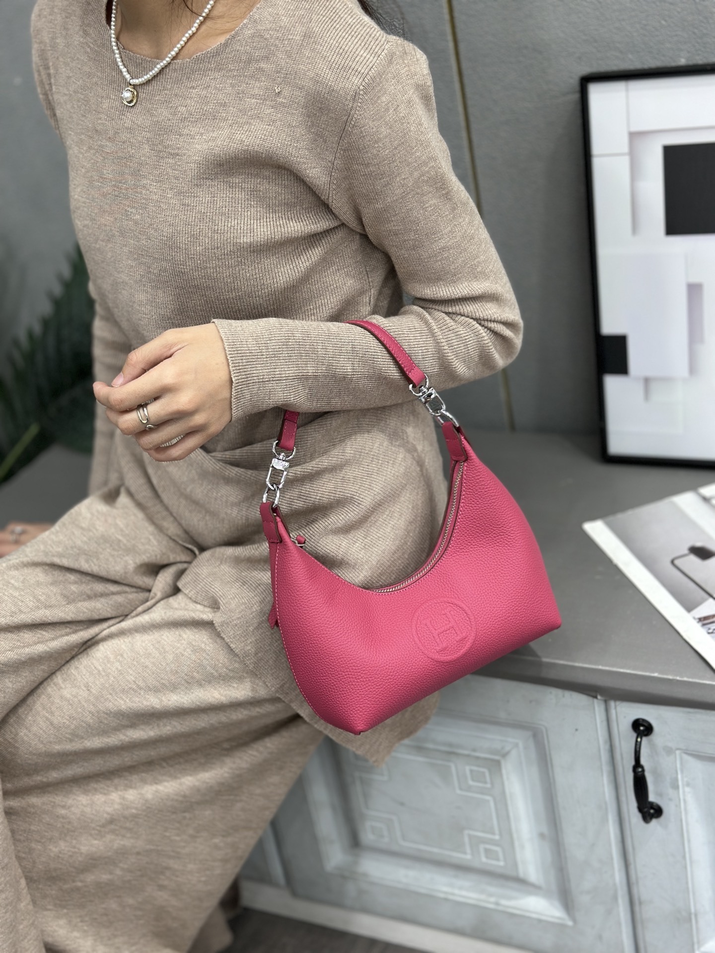 27280-HERMES-460 gallery