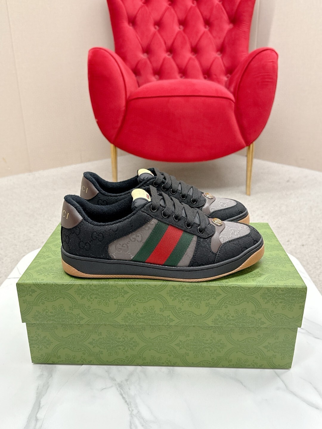 27282-Gucci-850 gallery
