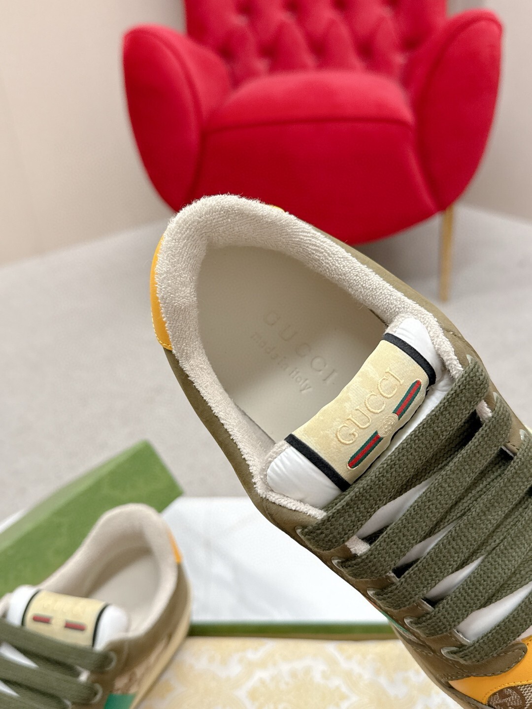 27282-Gucci-850 gallery