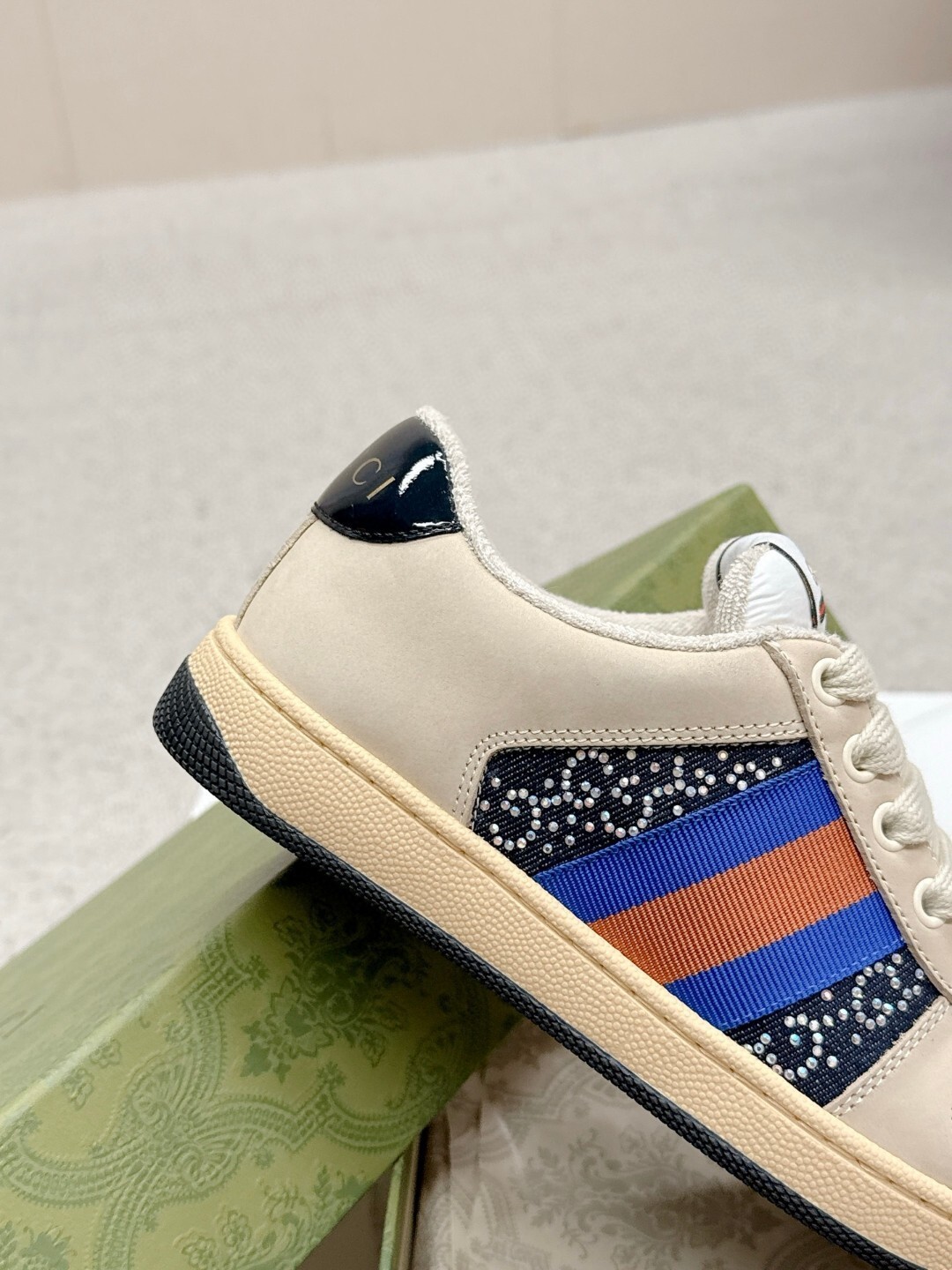 27282-Gucci-850 gallery