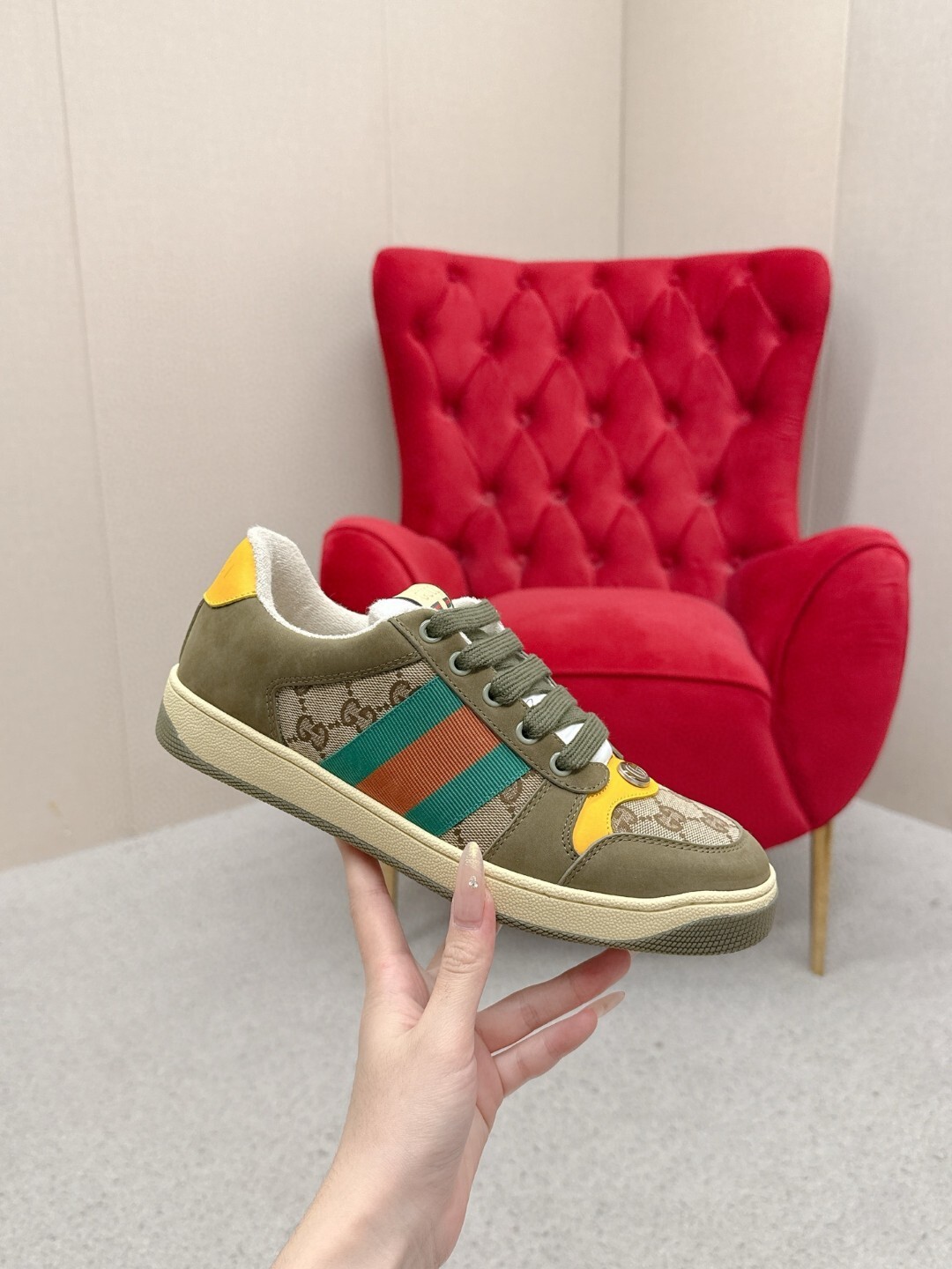 27282-Gucci-850 gallery