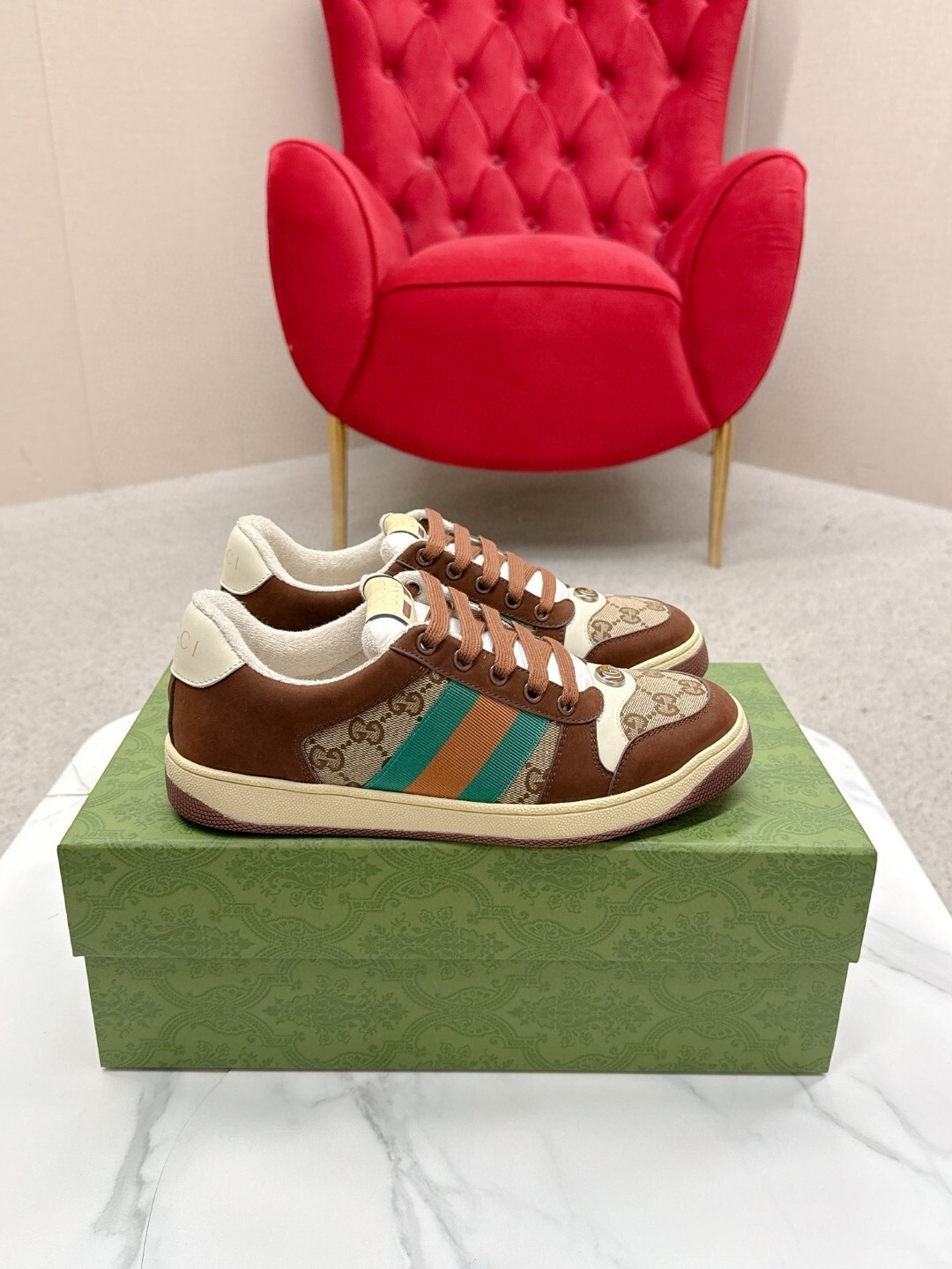 27282-Gucci-850 gallery