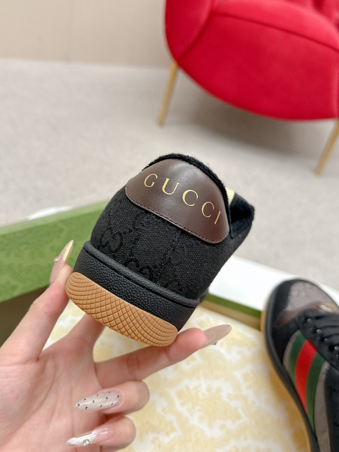 27282-Gucci-850 gallery