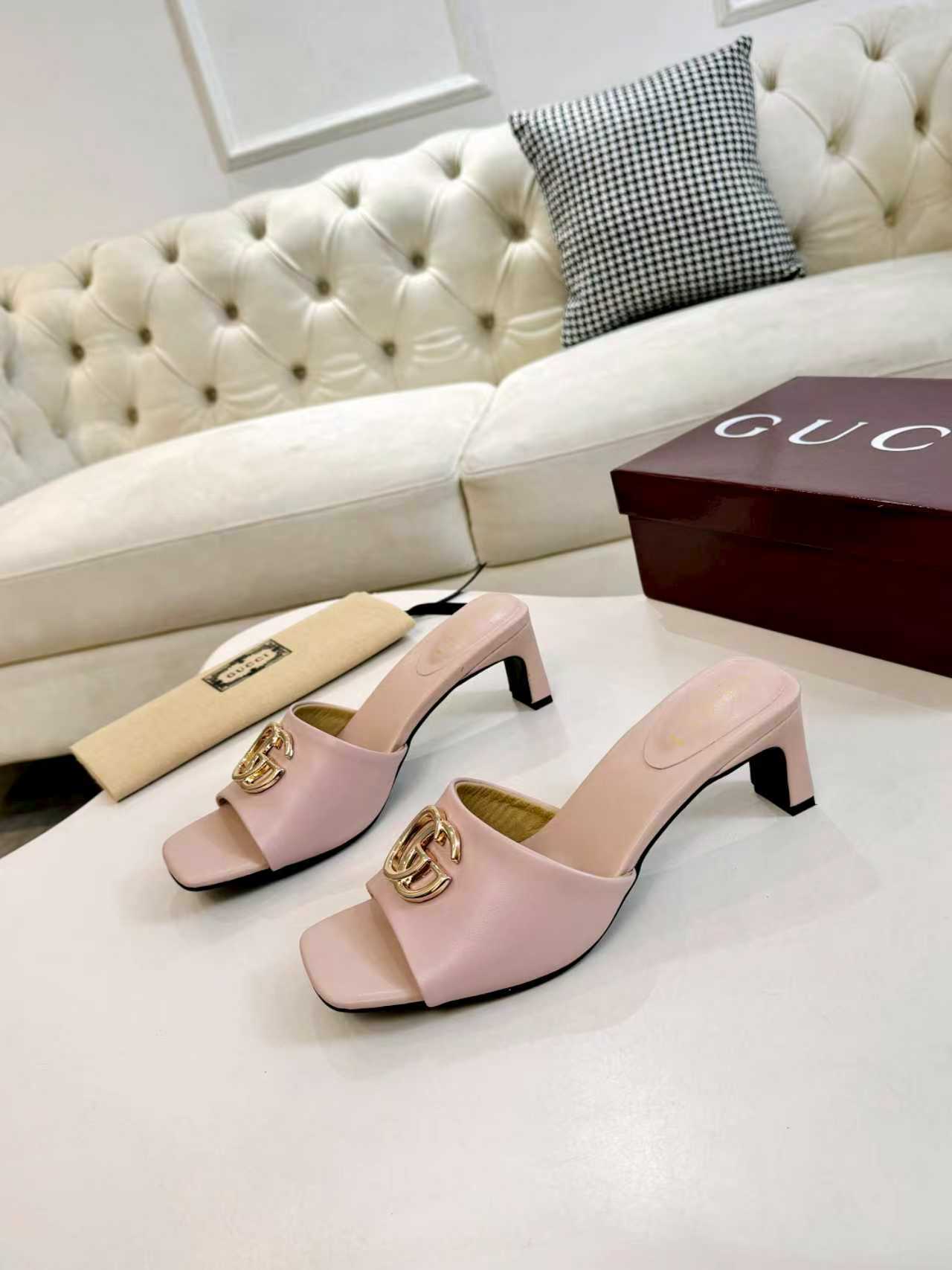 27283-Gucci-735 gallery