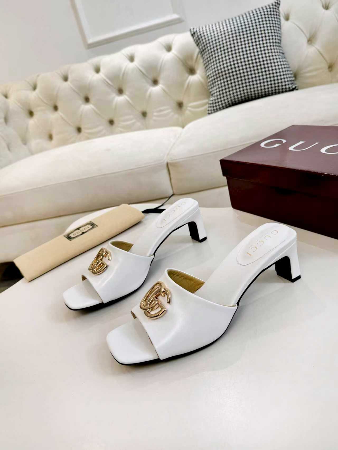 27283-Gucci-735 gallery