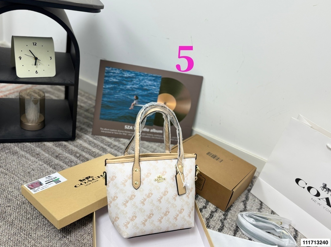 27290-COACH--420 gallery