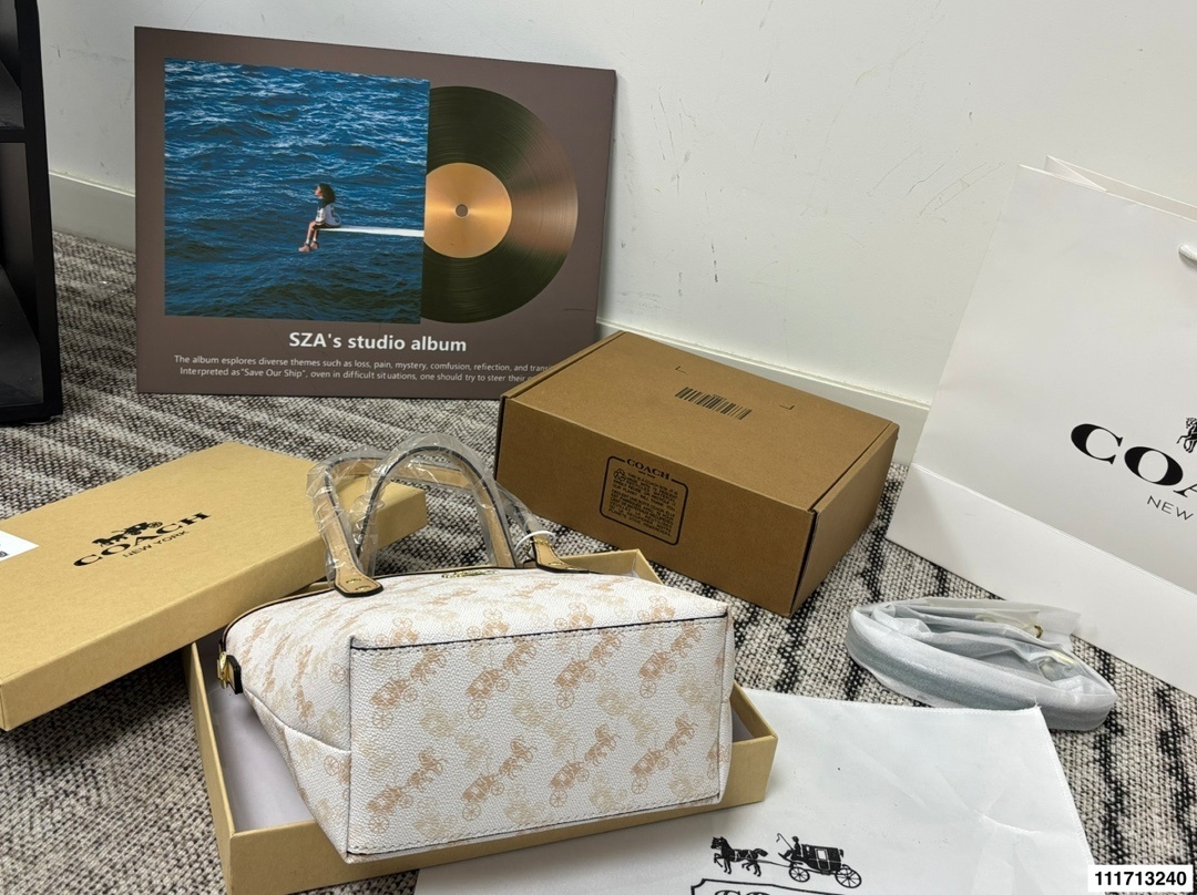 27290-COACH--420 gallery