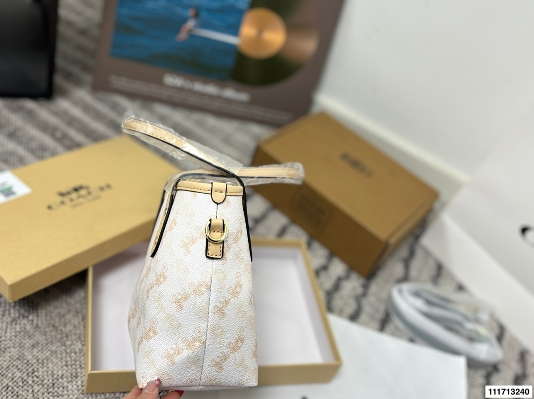 27290-COACH--420 gallery