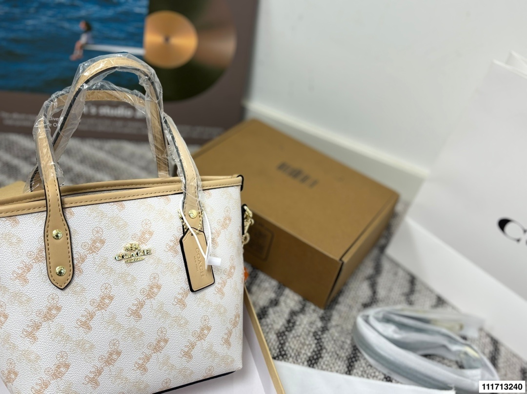 27290-COACH--420 gallery