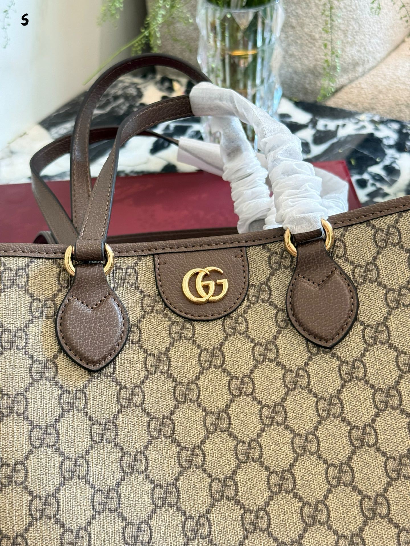 27296-Gucci-530 gallery